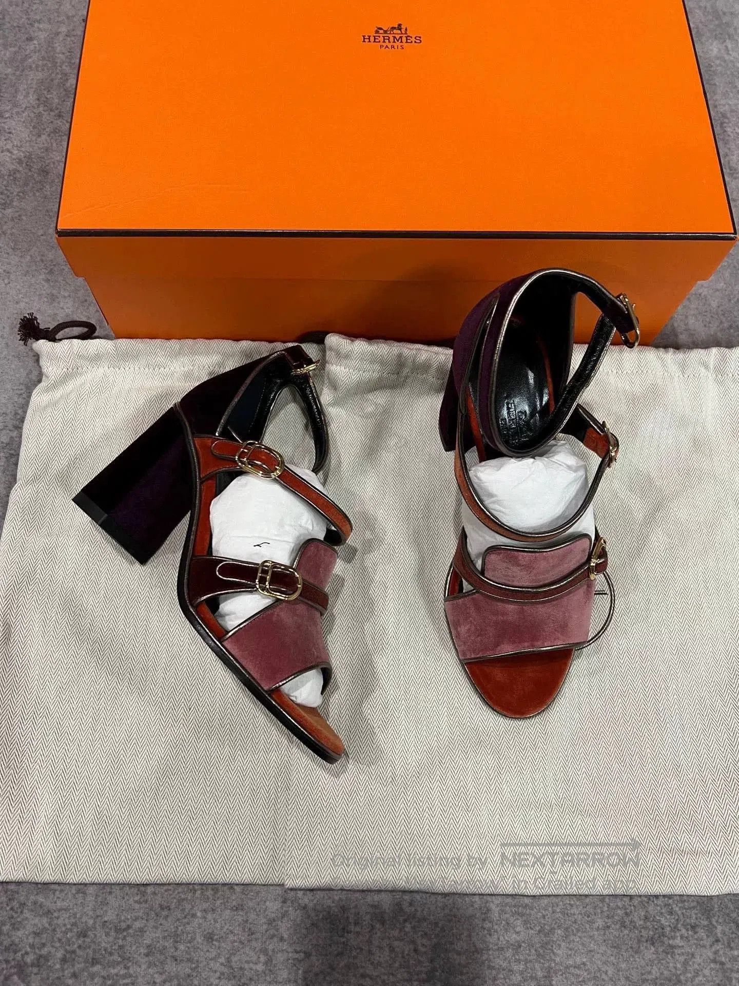Hermes Hermes Block Heel Sandals. Size US 5 / IT 35 - 2 Thumbnail