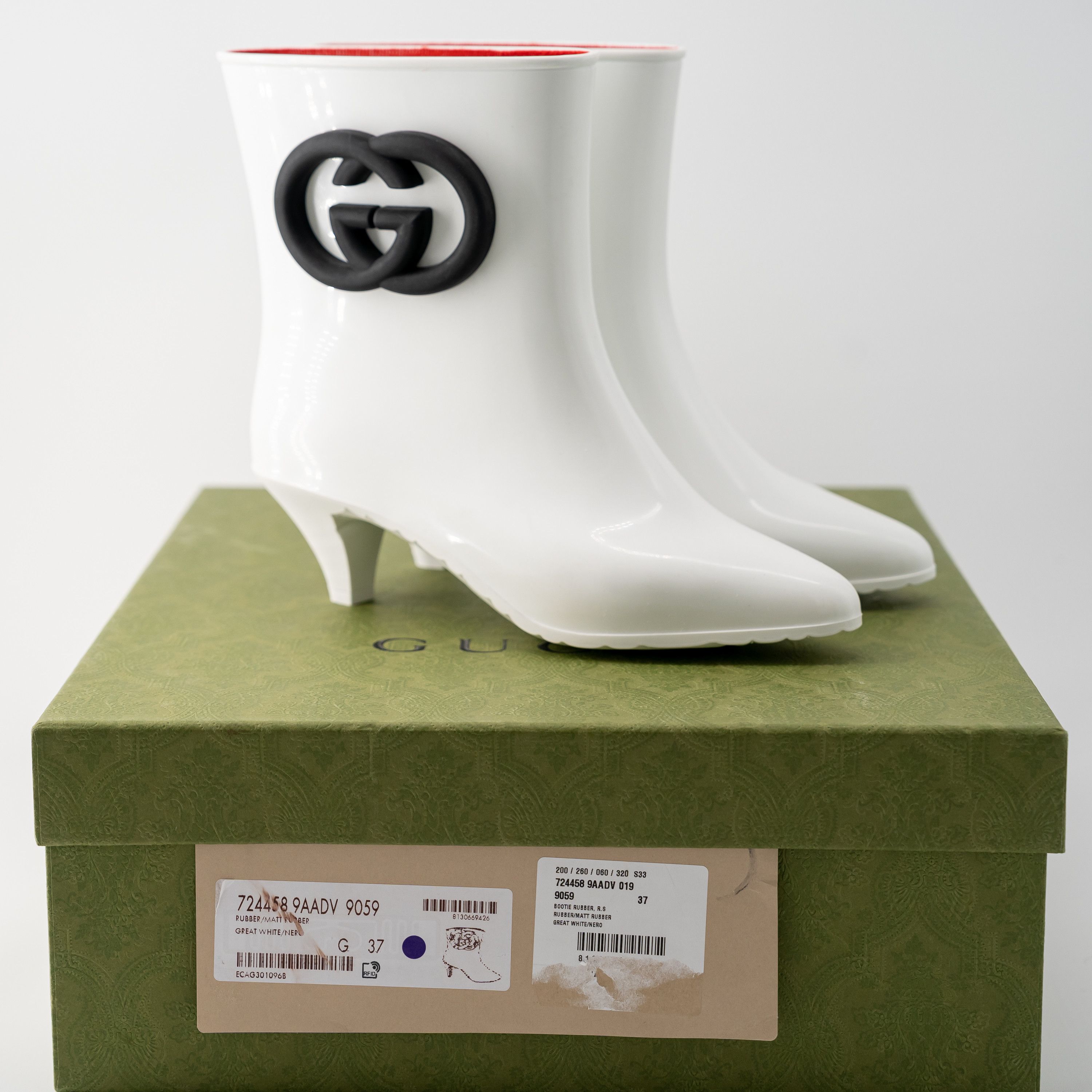 Gucci 37G - Gucci GG Logo Rubber Boots White Heel Black Logo Rain Size US 7 / IT 37 - 8 Thumbnail