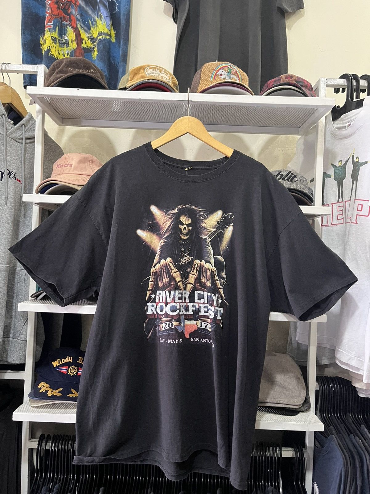 Band Tees Spiral Hell Rock Skull Print Mens t-shirt Vintage Size US XXL / EU 58 / 5 - 1 Thumbnail