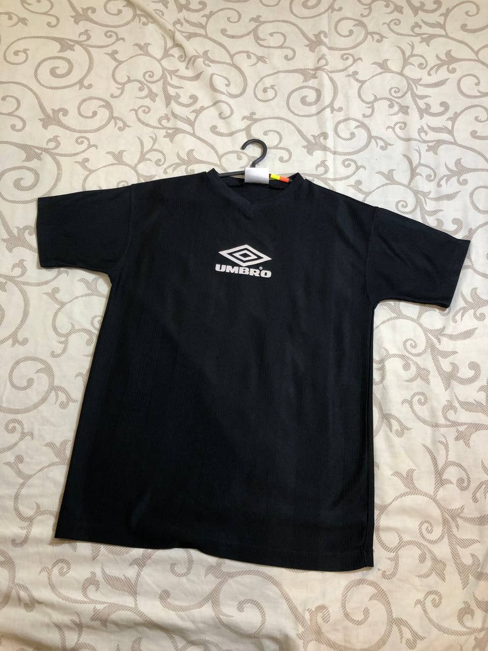 Umbro Umbro Vintage Jersey Big Logo 90s Casual Shirt Black Tee Size US M / EU 48-50 / 2 - 1 Thumbnail