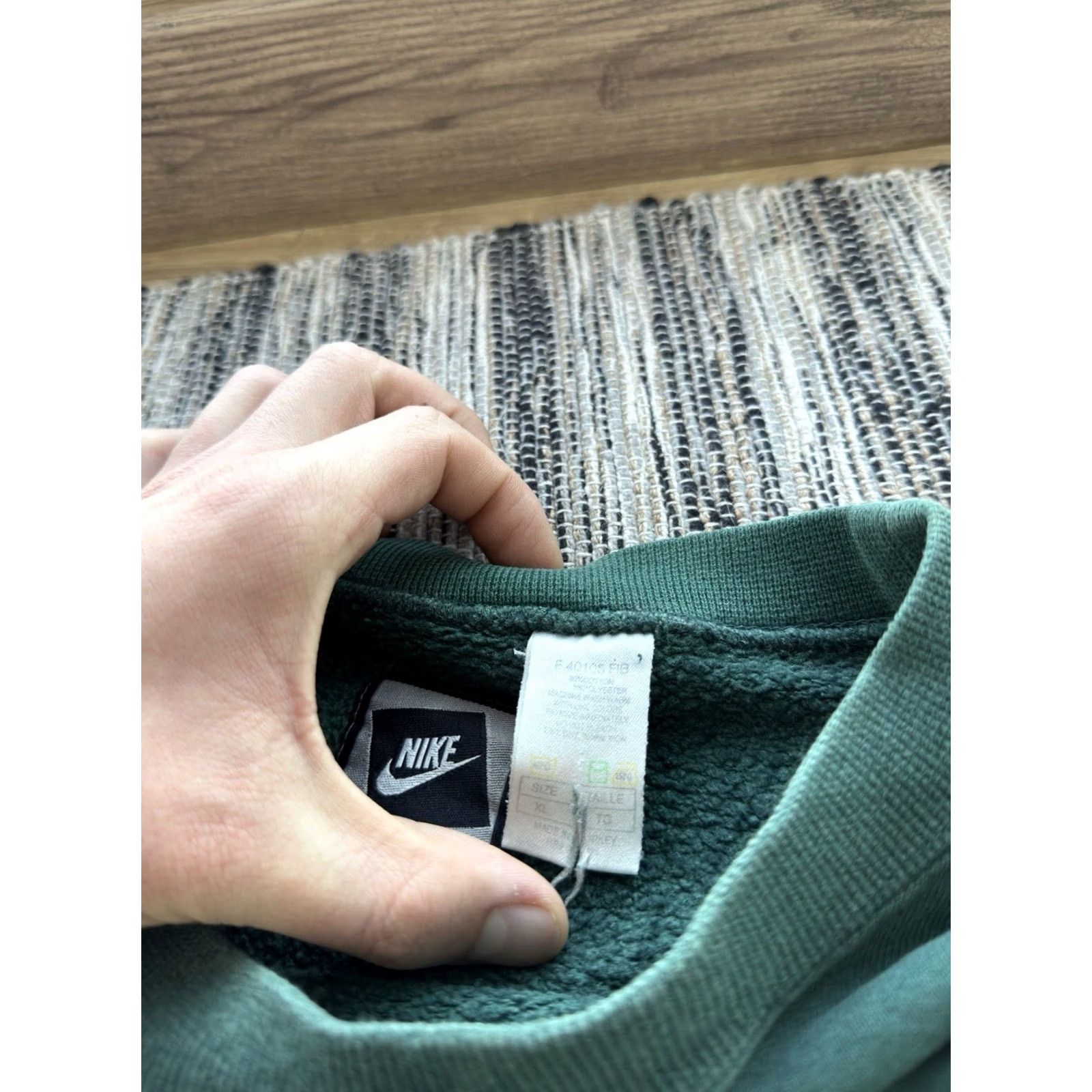 Nike VINTAGE Nike 90s Archival Darck Green Boxy Y2K Sweatshirt XL Mens Sweatshirt Green 90s Y2K Streetwear Pullover Crew Neck Long Sleeve Size US XL / EU 56 / 4 - 7 Thumbnail