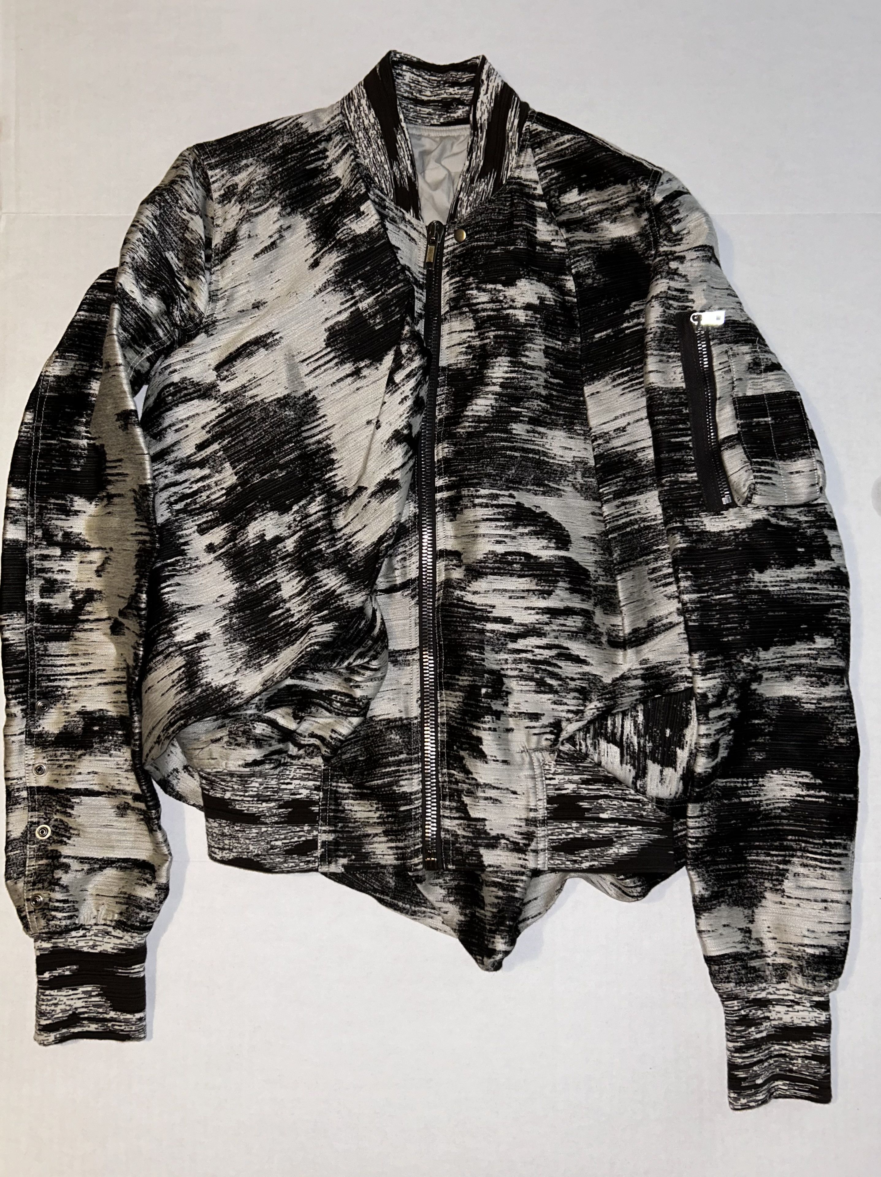 Rick Owens Rick Owens Bomber Jacket "Walrus S/S17" Size XS / US 0-2 / IT 36-38 - 1 Thumbnail