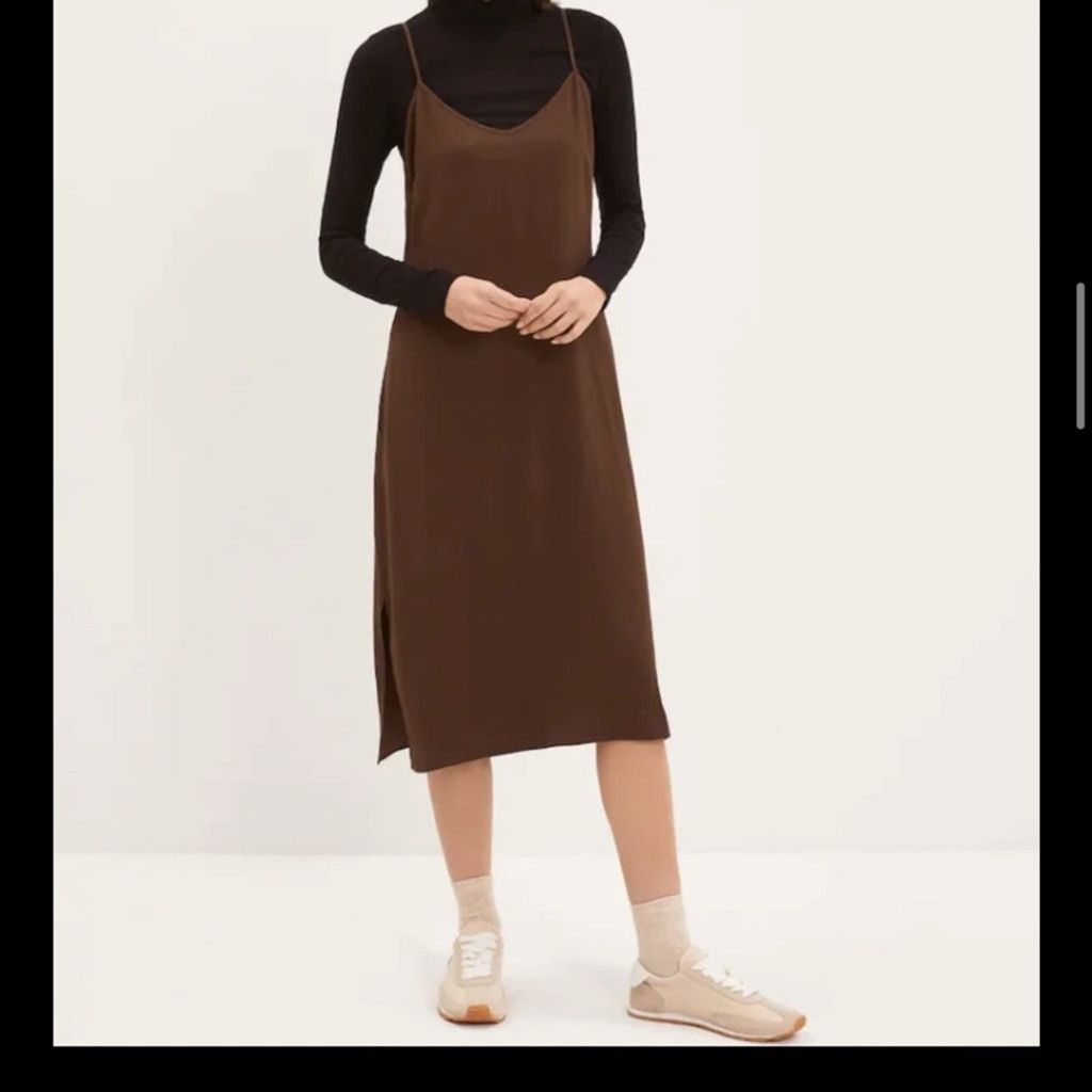 Frank & Oak FRANK & OAK Minimalist 90s inspired Brown Slip Dress sz M Size L / US 10 / IT 46 - 1 Thumbnail