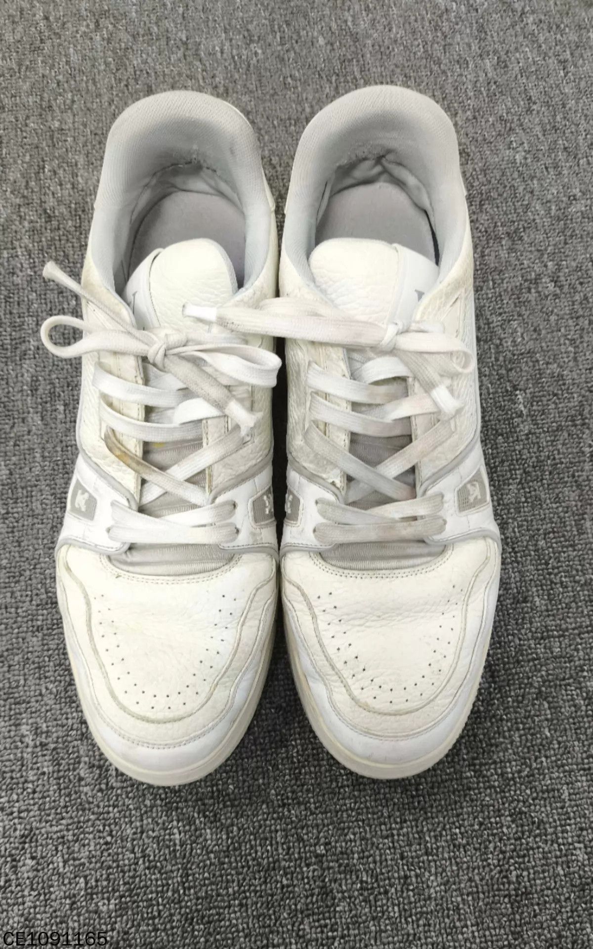 Louis Vuitton Louis Vuitton White Cement Trainer 44 Size US 11 / EU 44 - 2 Thumbnail