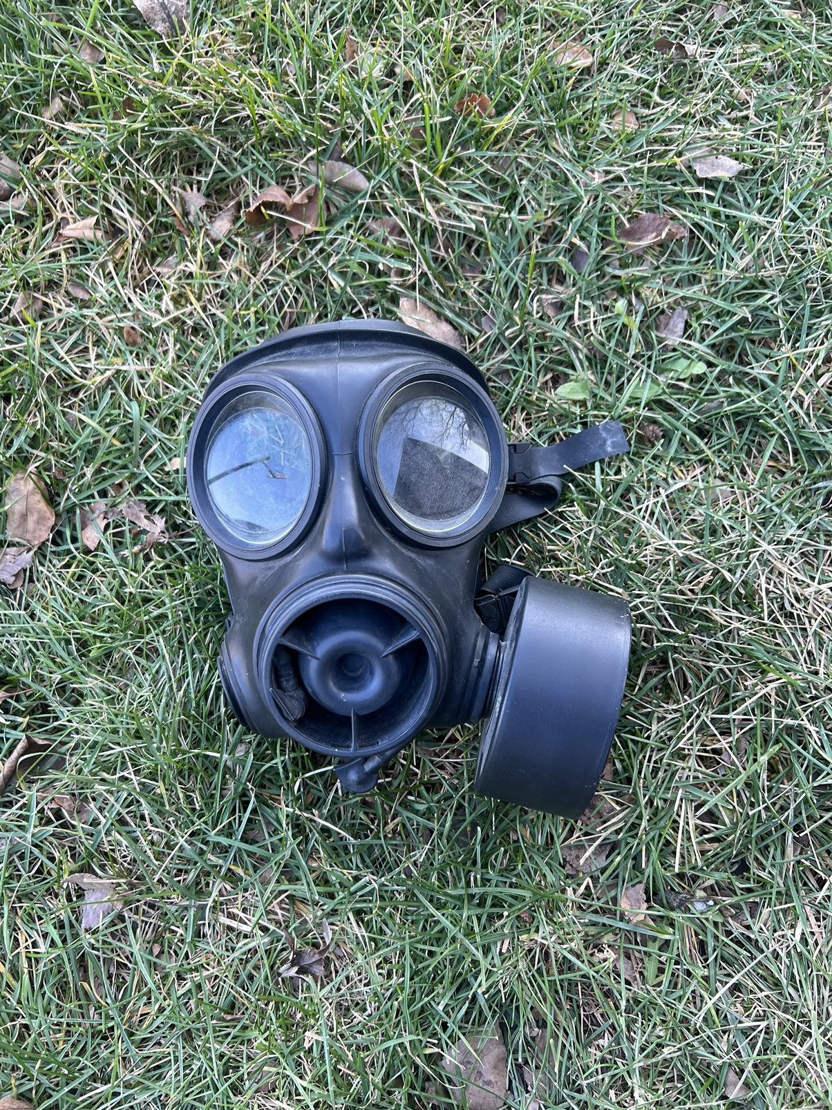 image of Made In USA x Military Us Military Grade Gas Mask Early 2000’S in Black, Men's