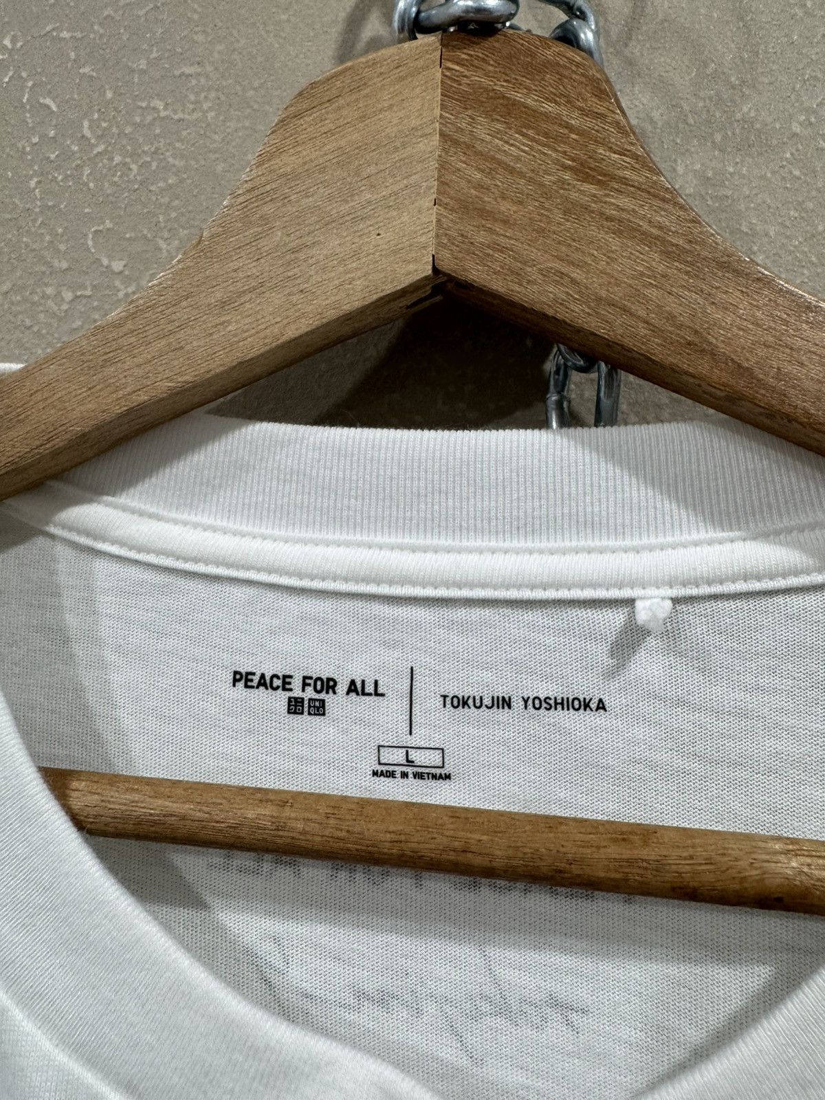 Kaws × Uniqlo Tokujin Yoshioka x Uniqlo Japanese Brand Tshirt Size US L / EU 52-54 / 3 - 3 Thumbnail