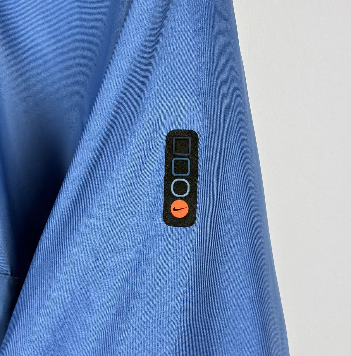 Nike Vintage Nike Anorak 1/2 Zip Jacket Blue Hooded Swoosh Nylon Size US M / EU 48-50 / 2 - 12 Thumbnail