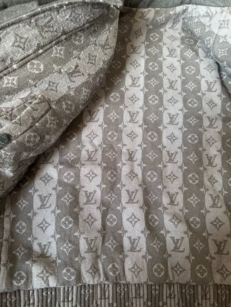 Louis Vuitton Louis Vuitton Nigo co-branded black heart reversible wool Size US S / EU 44-46 / 1 - 7 Thumbnail