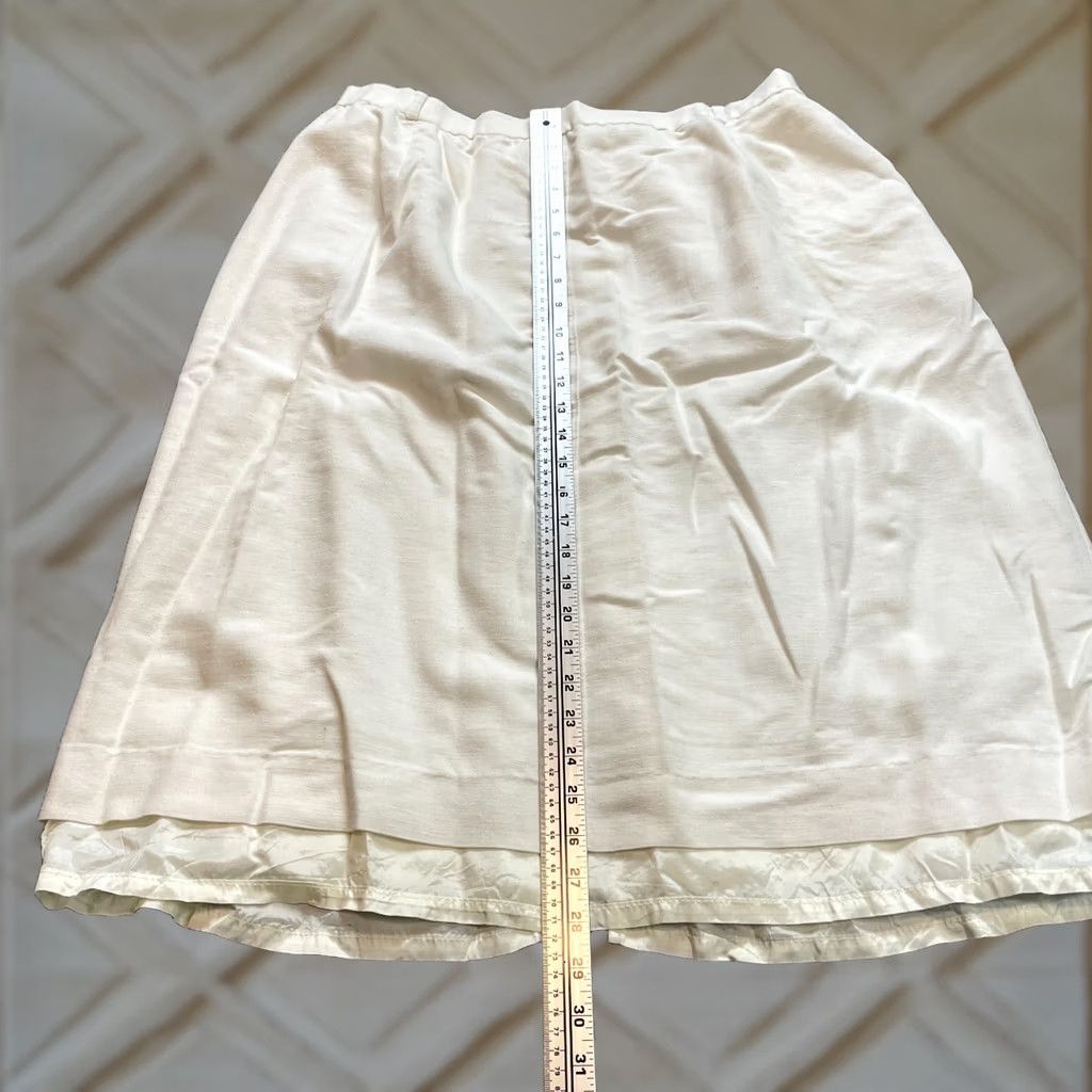 Vintage VINTAGE Koret Career A‑Line Skirt Womens 24W / 38 White Rayon Knee Length US Md. Size 42" / US 20 - 1 Thumbnail
