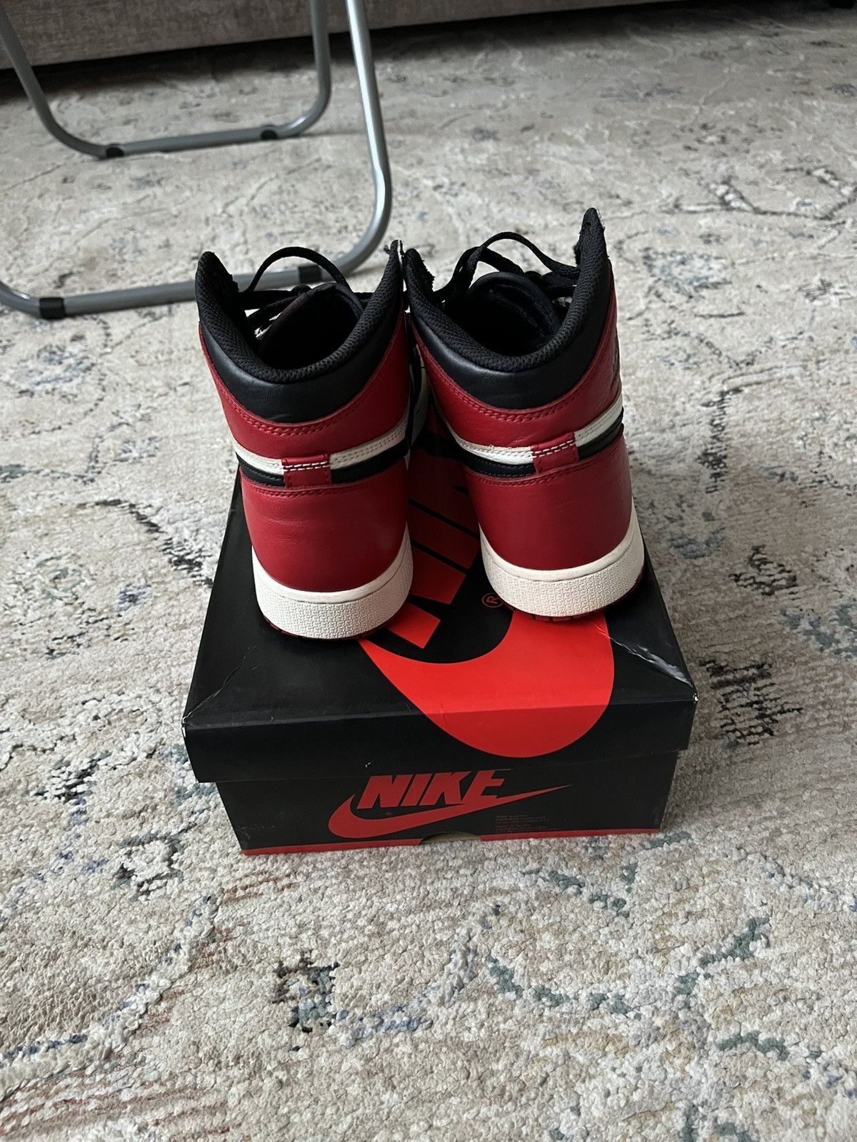 Nike Air Jordan 1 Bred Toe Size 6 Size US 6 / EU 39 - 4 Thumbnail