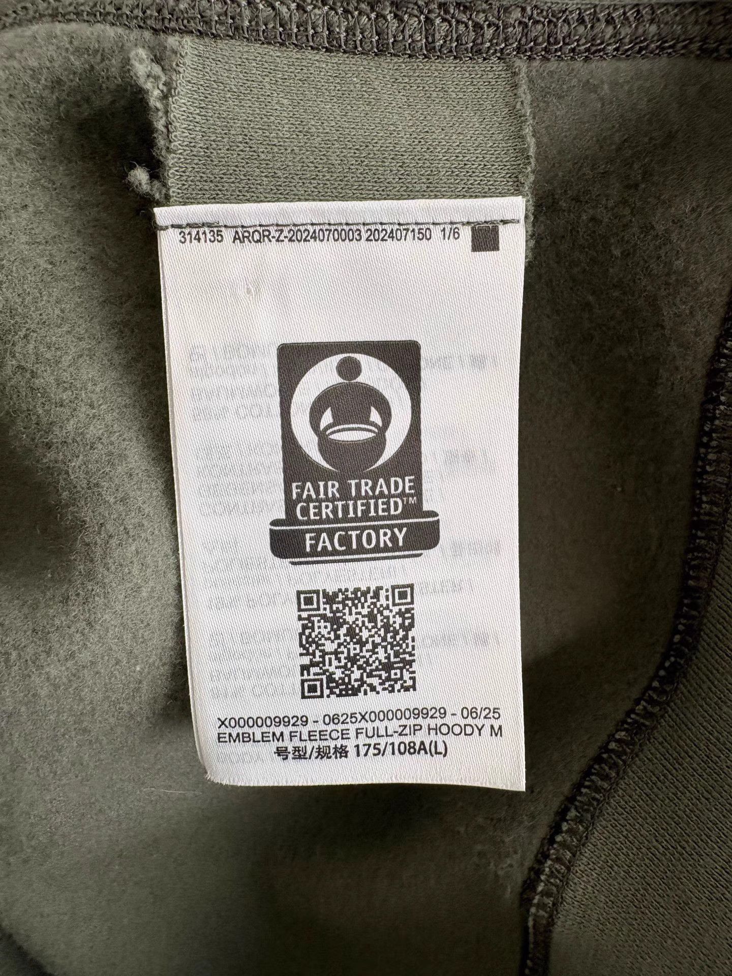 Arc'teryx Green Zip-Up Hoodie with Front Pocket, Size L Size US L / EU 52-54 / 3 - 5 Thumbnail