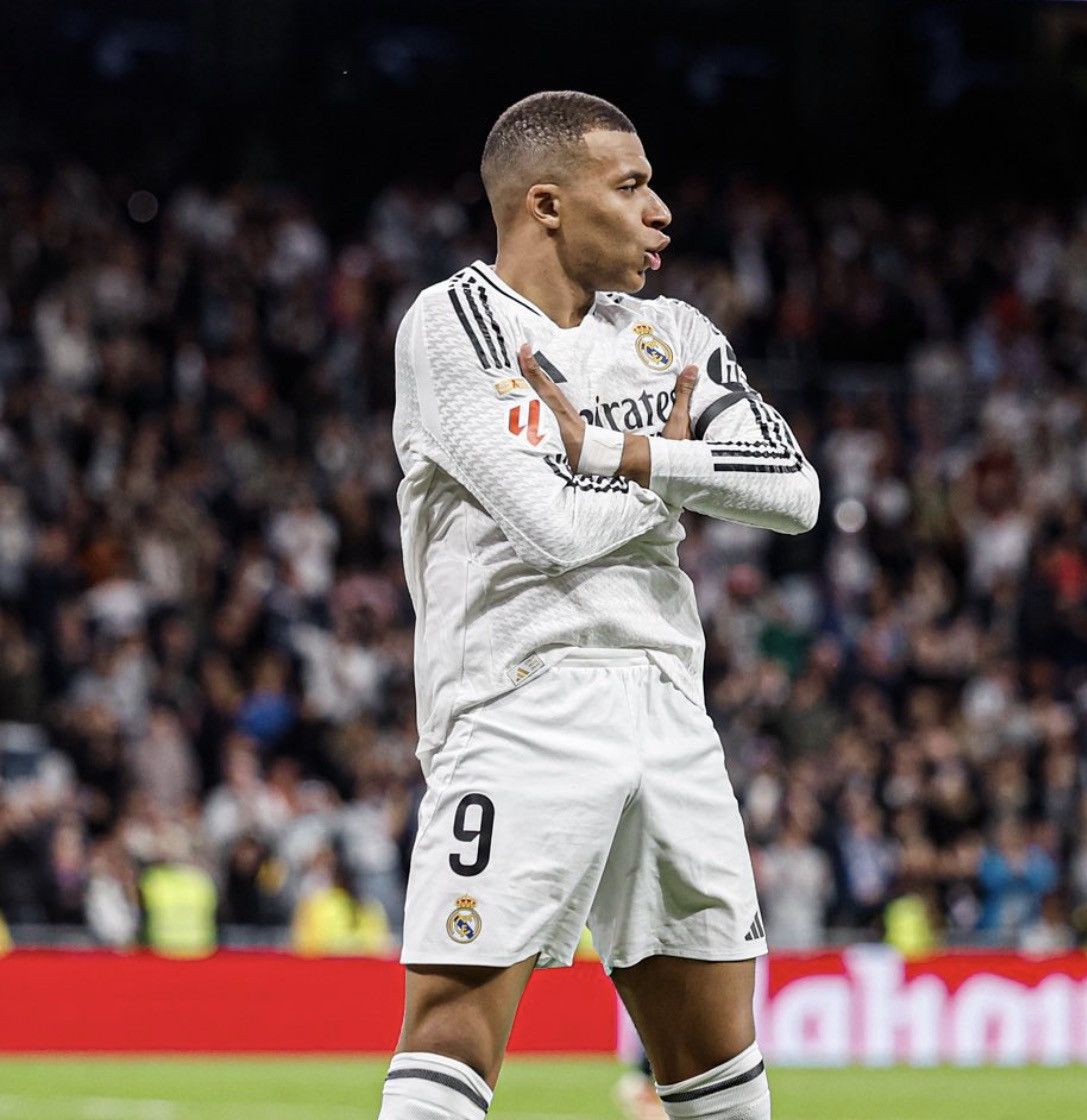 Adidas Adidas Real Madrid KYLIAN MBAPPE🇫🇷 2024/25 home jersey Size US L / EU 52-54 / 3 - 6 Thumbnail