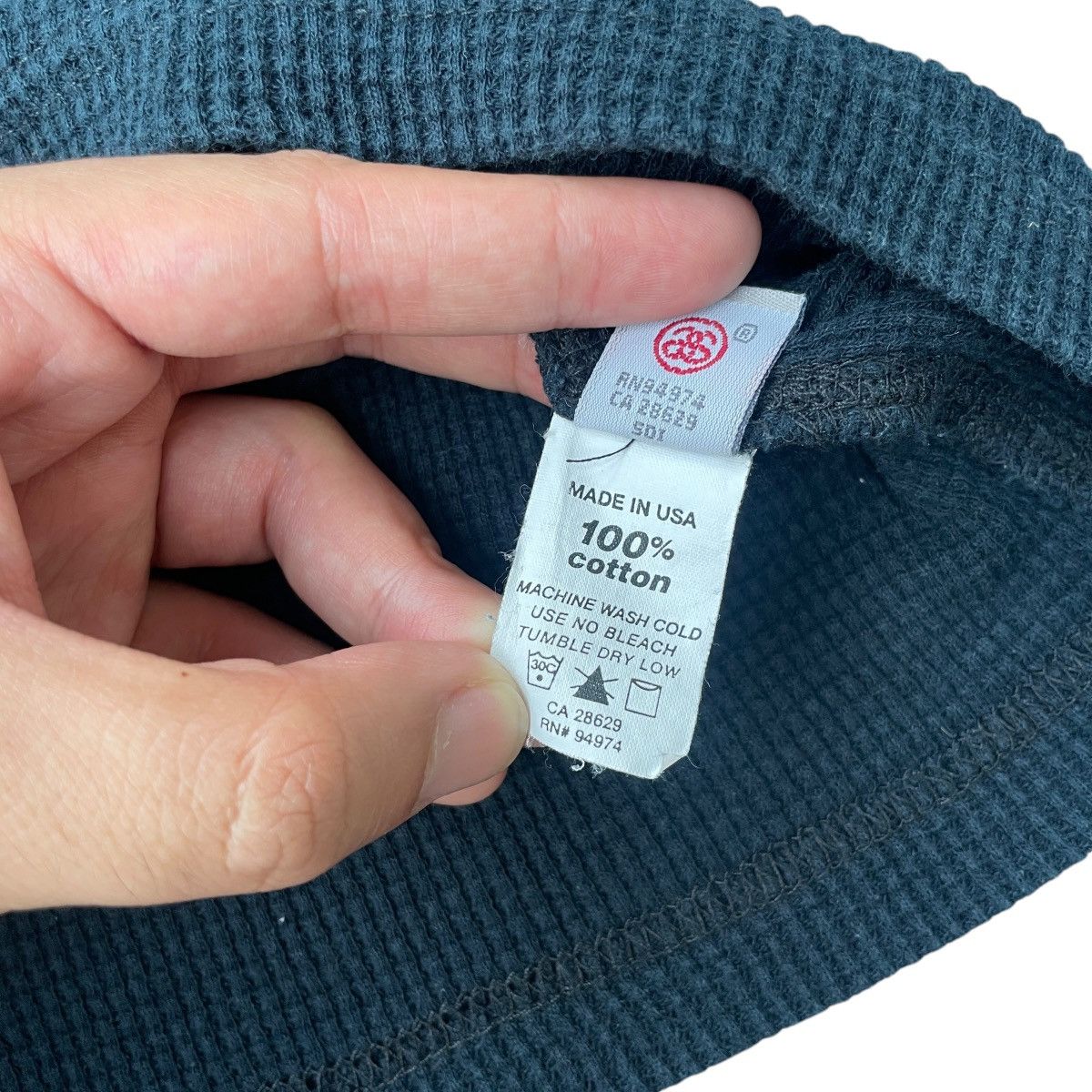 Stussy × Vintage Vintage Stussy Multiple Logo Rings Waffle Knit Pullover Size US S / EU 44-46 / 1 - 5 Thumbnail