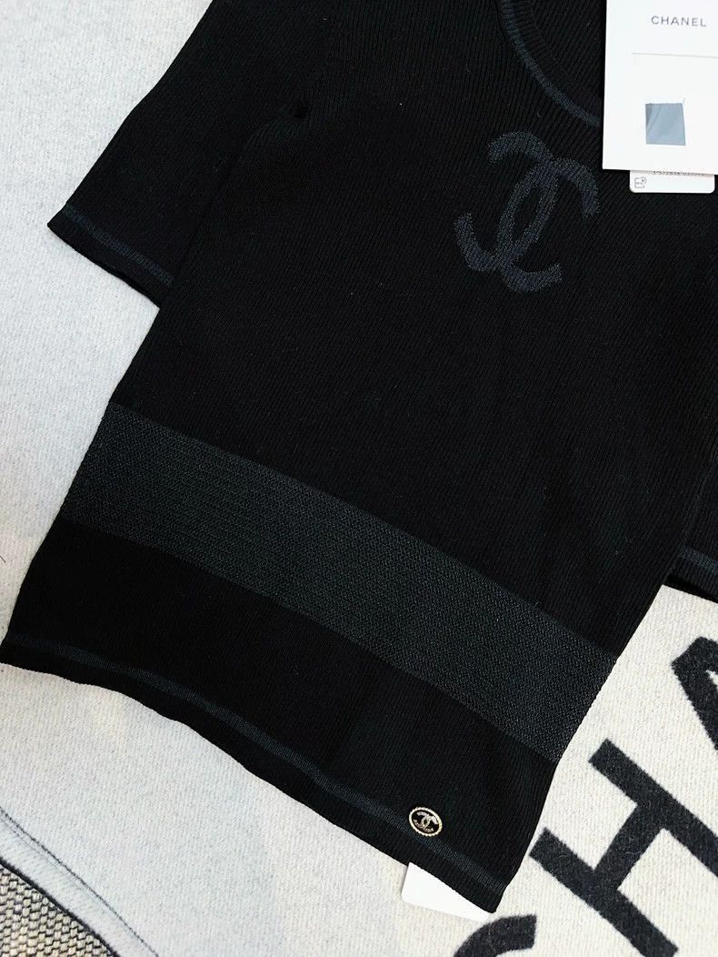 Chanel Chanel 21P Black CC Logo Knit Top Size M / US 6-8 / IT 42-44 - 3 Thumbnail