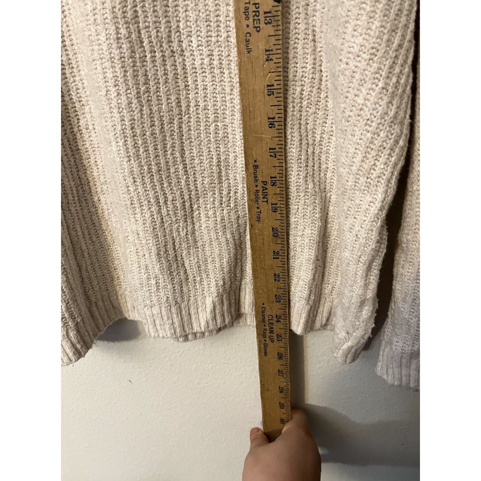American Eagle Outfitters American Eagle Outfitters Beige Long Sleeve Cable Knit Oversize Sweater- Size Small Women Pullover Crew Neck Size S / US 4 / IT 40 - 4 Thumbnail