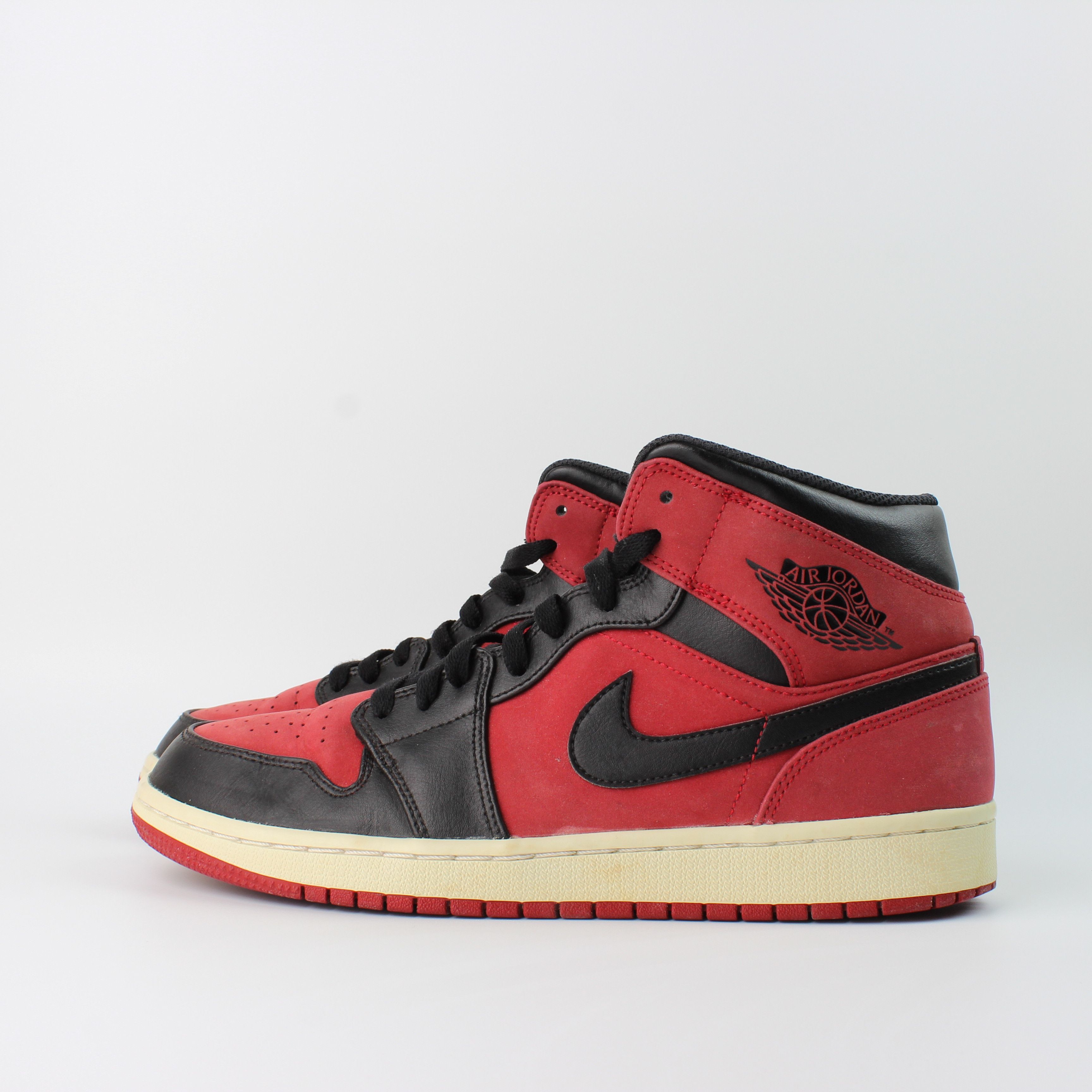 Nike Jordan 1 Mid Gym Red Black 554724-610 Size US 9.5 / EU 42-43 - 1 Thumbnail