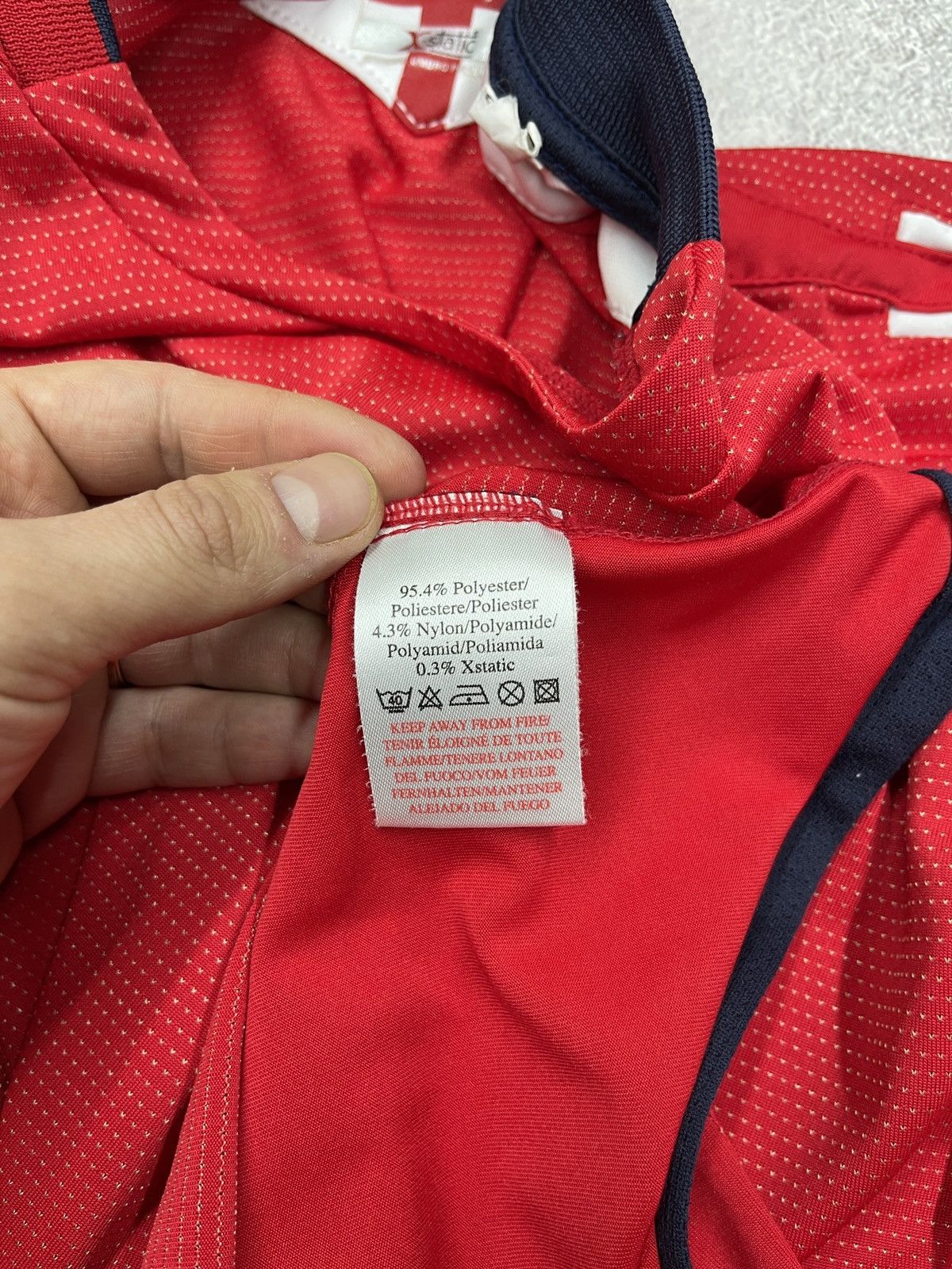 Umbro Vintage Umbro England 2004 Soccer Jersey Red Official Y2K Size US XL / EU 56 / 4 - 11 Thumbnail