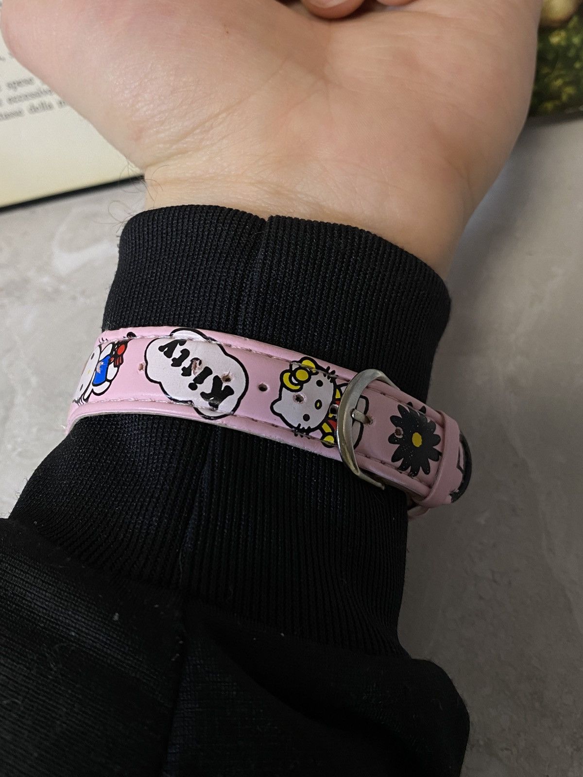 Japanese Brand Vintage Sanrio Hello Kitty Pink Leather Watch Y2K Kawaii Size ONE SIZE - 7 Thumbnail