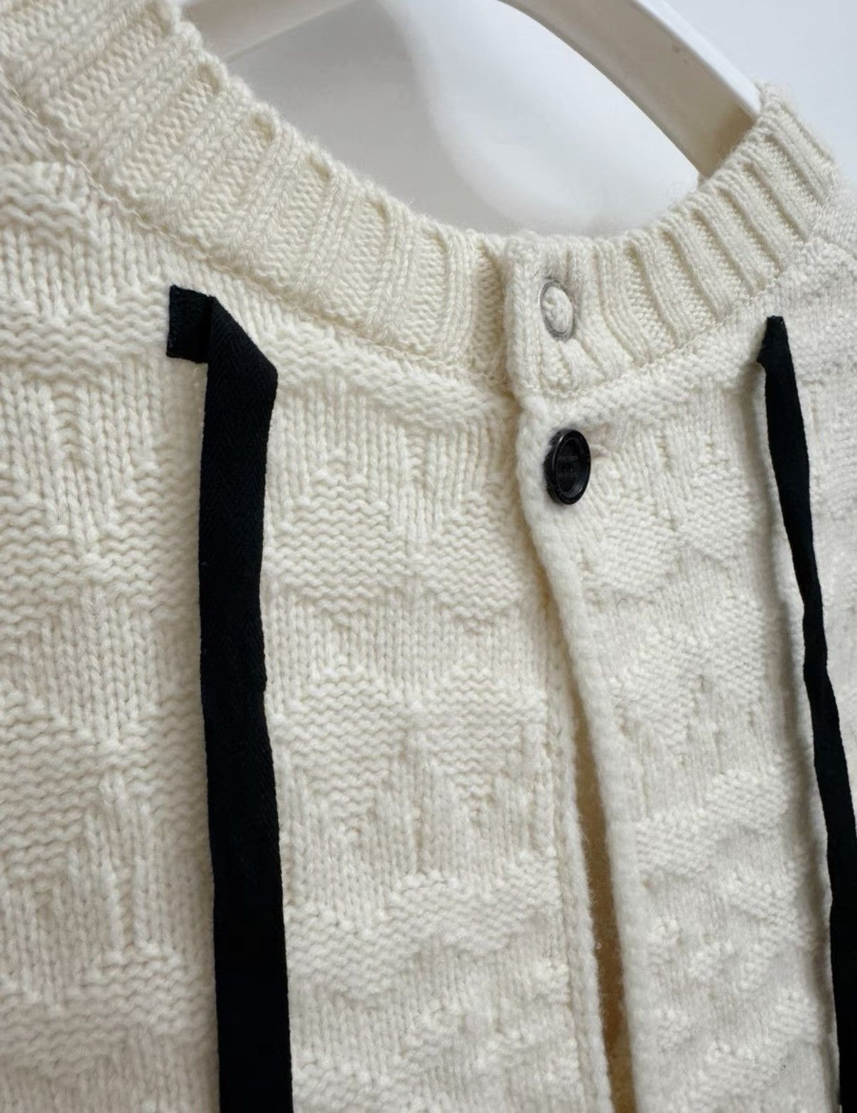 Takahiromiyashita The Soloist. TAKAHIROMIYASHITA THE SOLOIST white sweater Size US S / EU 44-46 / 1 - 5 Thumbnail
