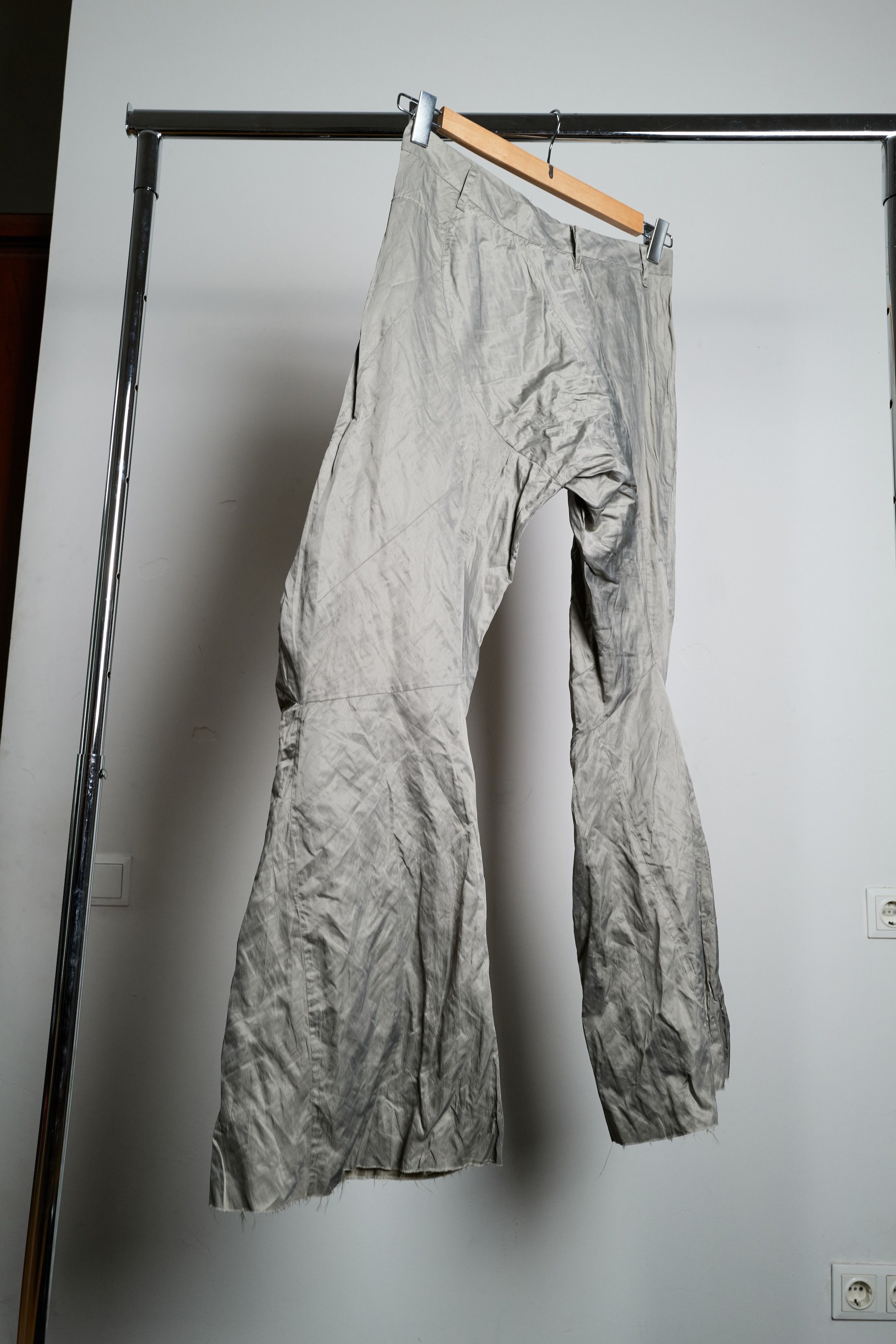 Other NKTRMNV assymetric nylon pants Size US 30 / EU 46 - 14 Thumbnail