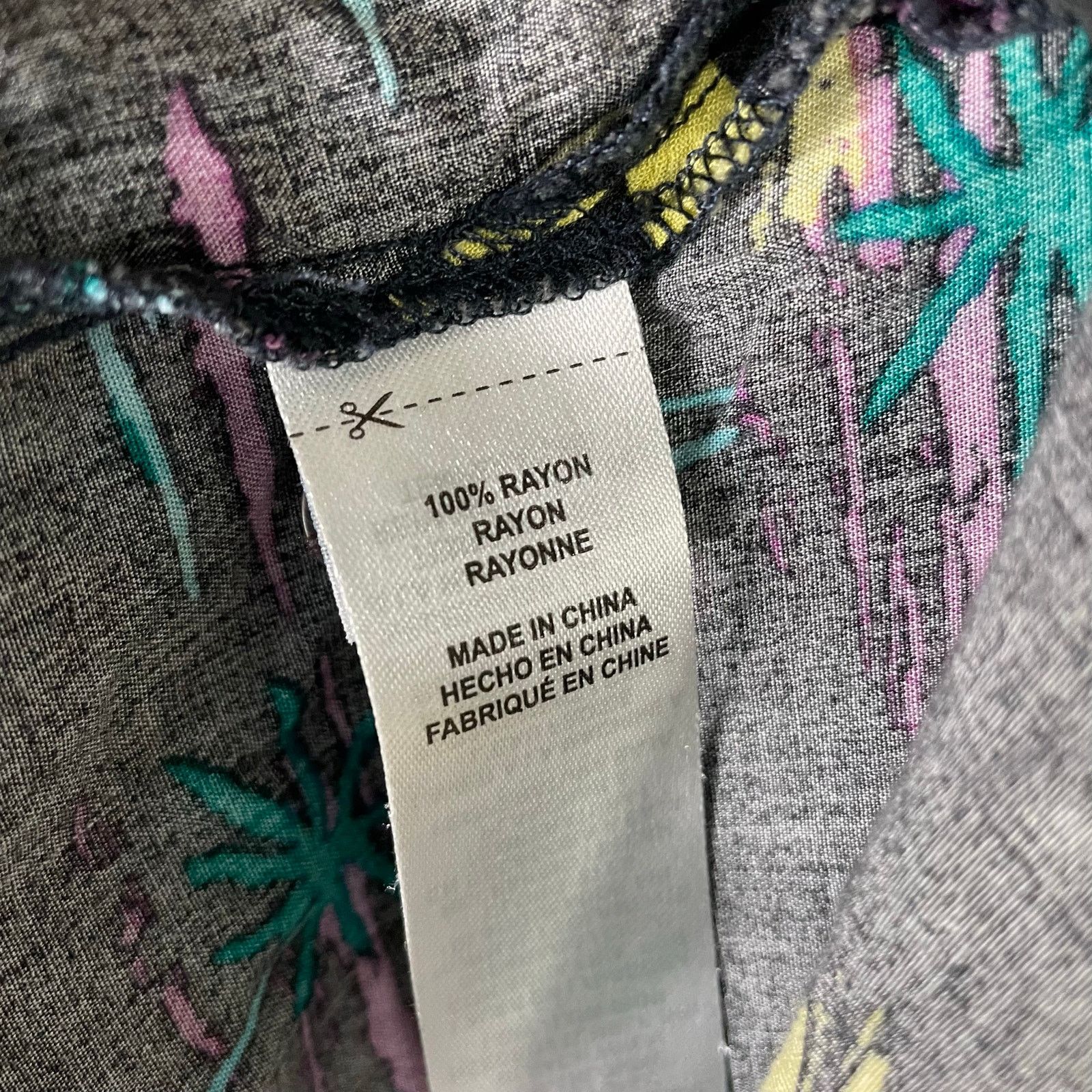 UNIONBAY Unionbay Tropical Print Short Sleeve Shirt Rayon Medium Size US M / EU 48-50 / 2 - 3 Thumbnail