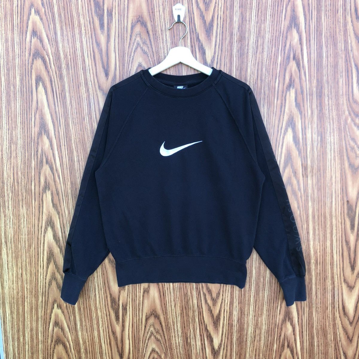Nike Vintage Nike Swoosh Center Logo Sweatshirt Size US M / EU 48-50 / 2 - 1 Thumbnail