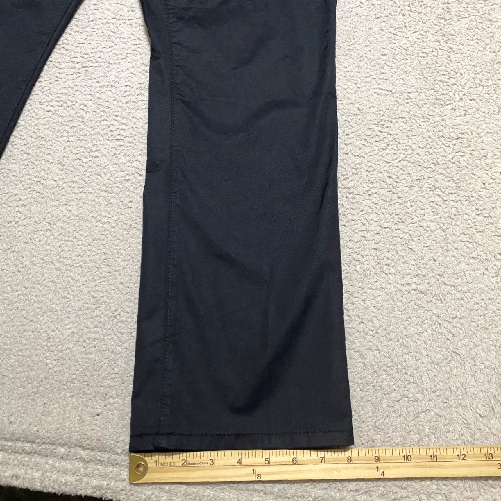 Izod NWT IZOD Mens 38x32 Pants Black Straight Leg Chino Stretch Non-Iron Wicking New Size US 38 / EU 54 - 5 Thumbnail