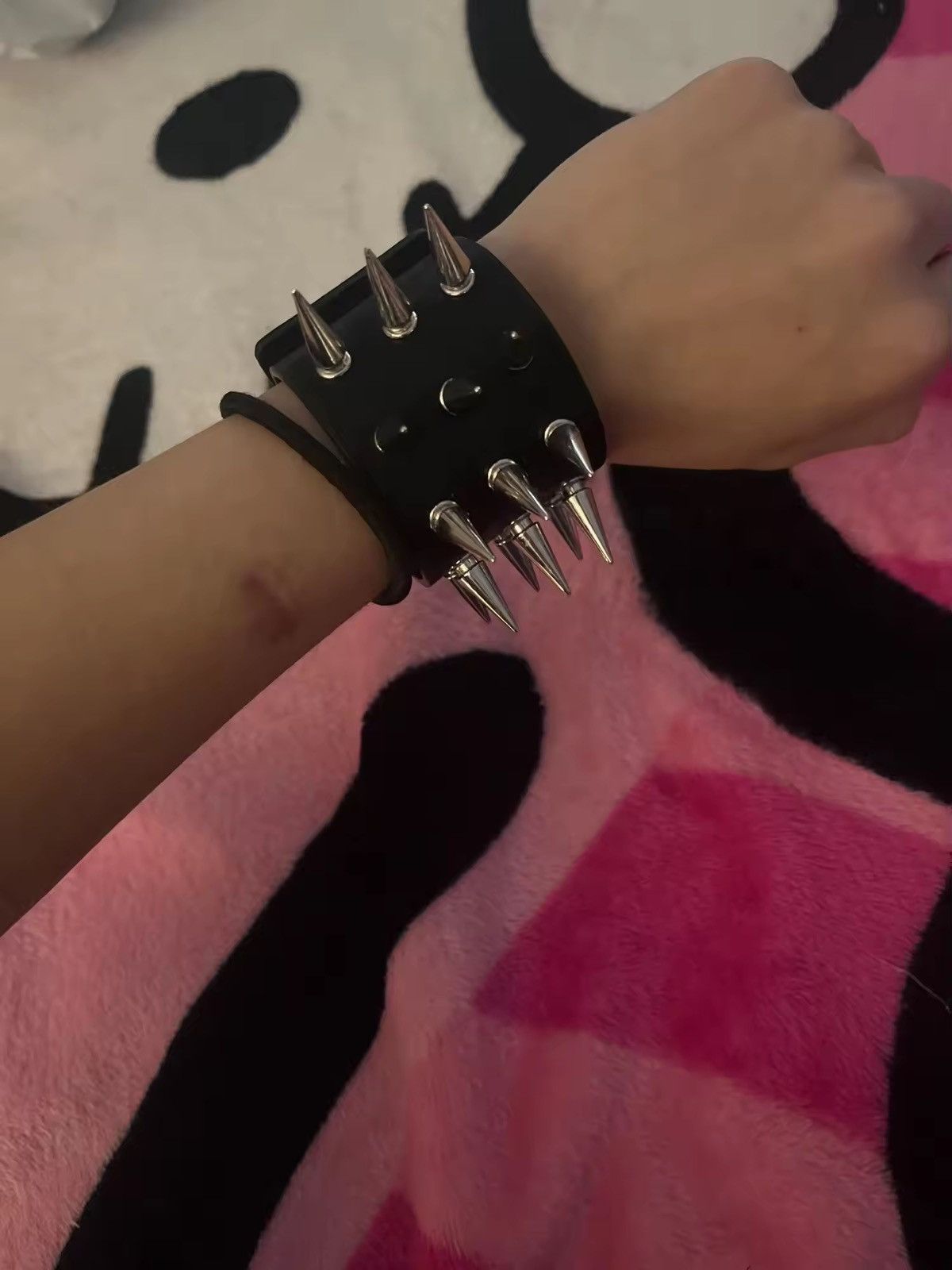 Other Pu Leather Spike Wristband Bracelet Size ONE SIZE - 2 Thumbnail