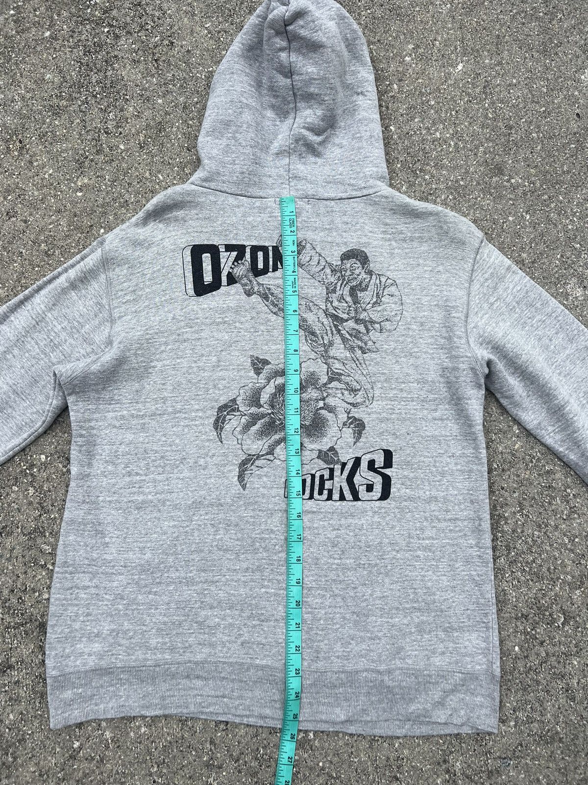 Vintage Vintage 90s Ozone Rocks Japan Grey Hoodie Sweater Size US M / EU 48-50 / 2 - 20 Thumbnail