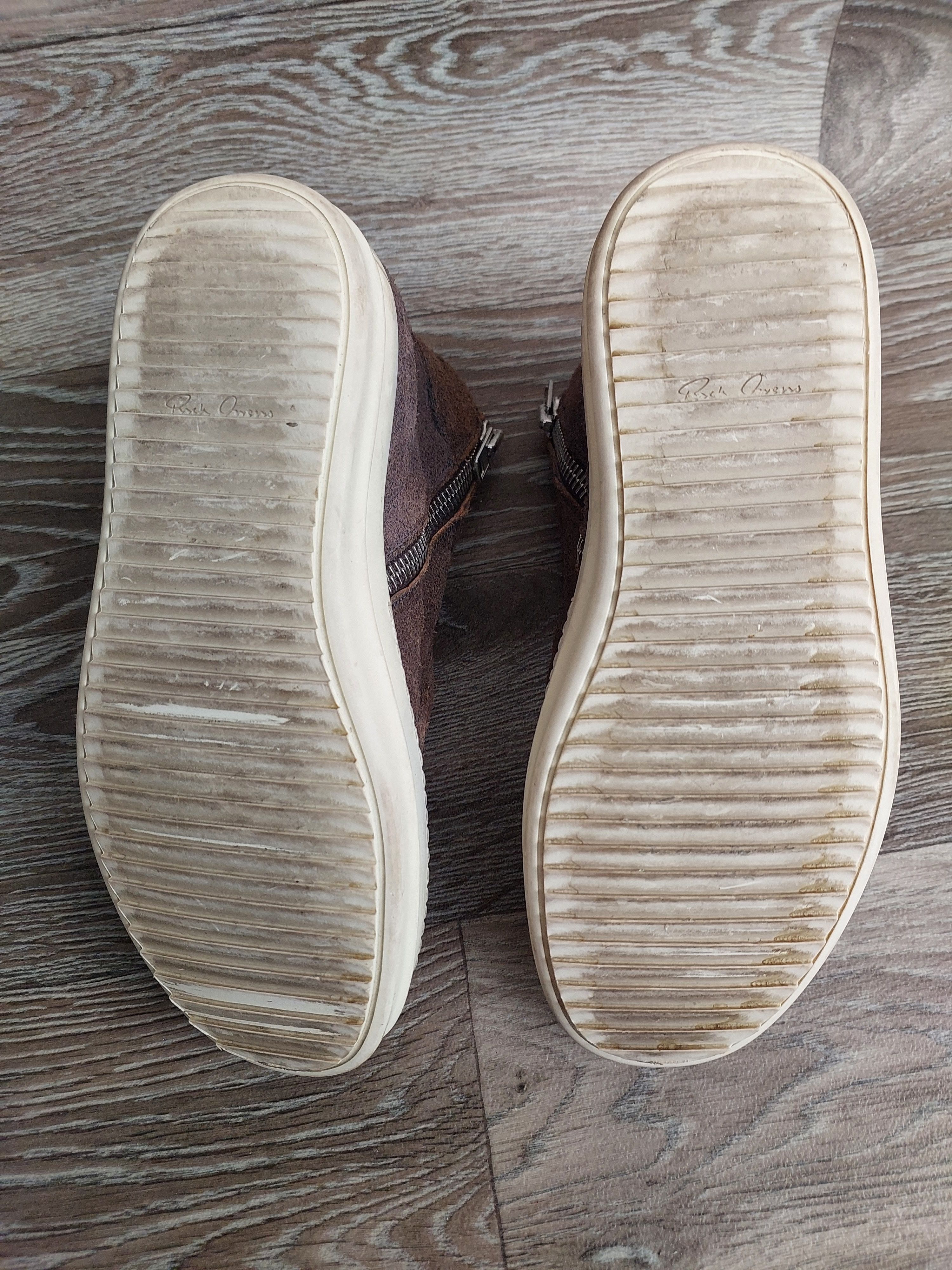 Rick Owens Rick Owens Island Dunk shoes in a brown suede colorway. Size US 6 / IT 36 - 9 Thumbnail