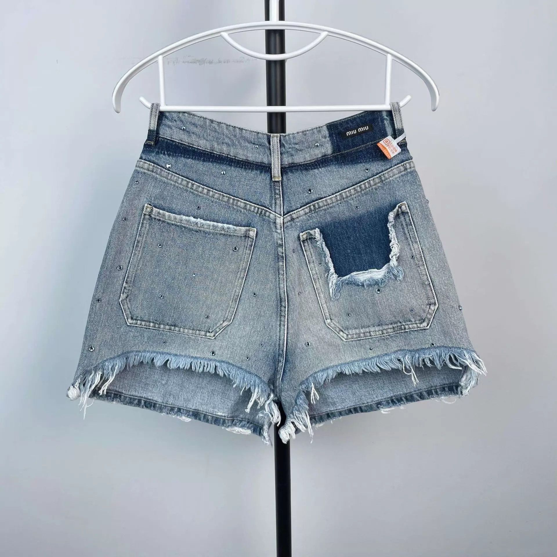 Miu Miu Miu Miu 95 New Denim Short Full Crystal Chip Size 25" / US 0 / IT 36 - 2 Thumbnail