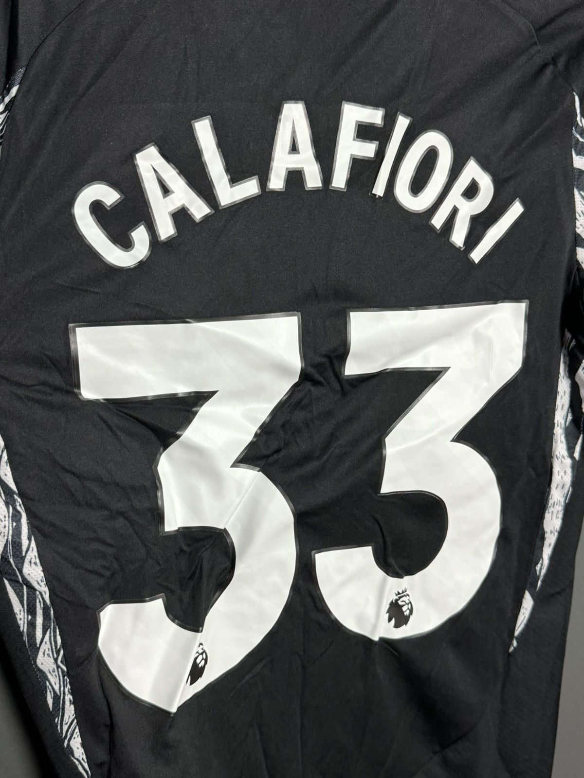 Adidas KIDS New Arsenal 24/25 Away Calafiori Football Jersey Size US S / EU 44-46 / 1 - 3 Thumbnail