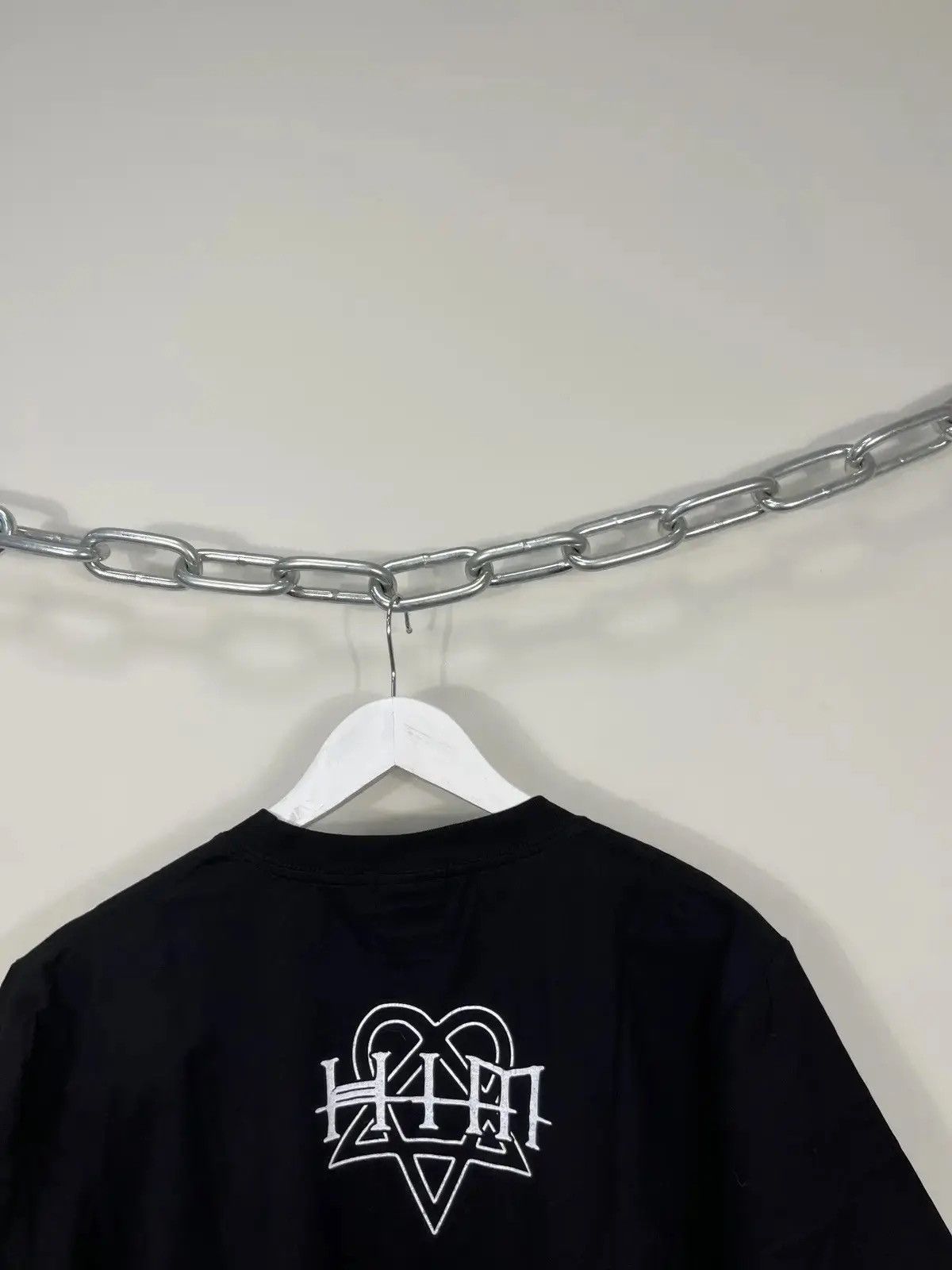 Band Tees × Vintage Vintage HIM Rock Rare Graphic Print Logo Black Band Tee Size US L / EU 52-54 / 3 - 7 Thumbnail