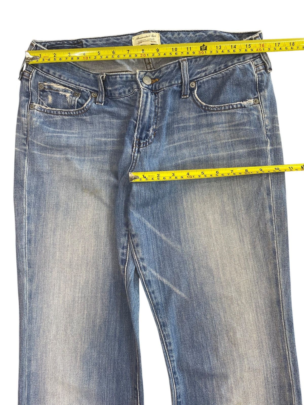 Abercrombie & Fitch Abercrombie & Fitch Faded Wash Style Flare Jeans Size US 32 / EU 48 - 5 Thumbnail
