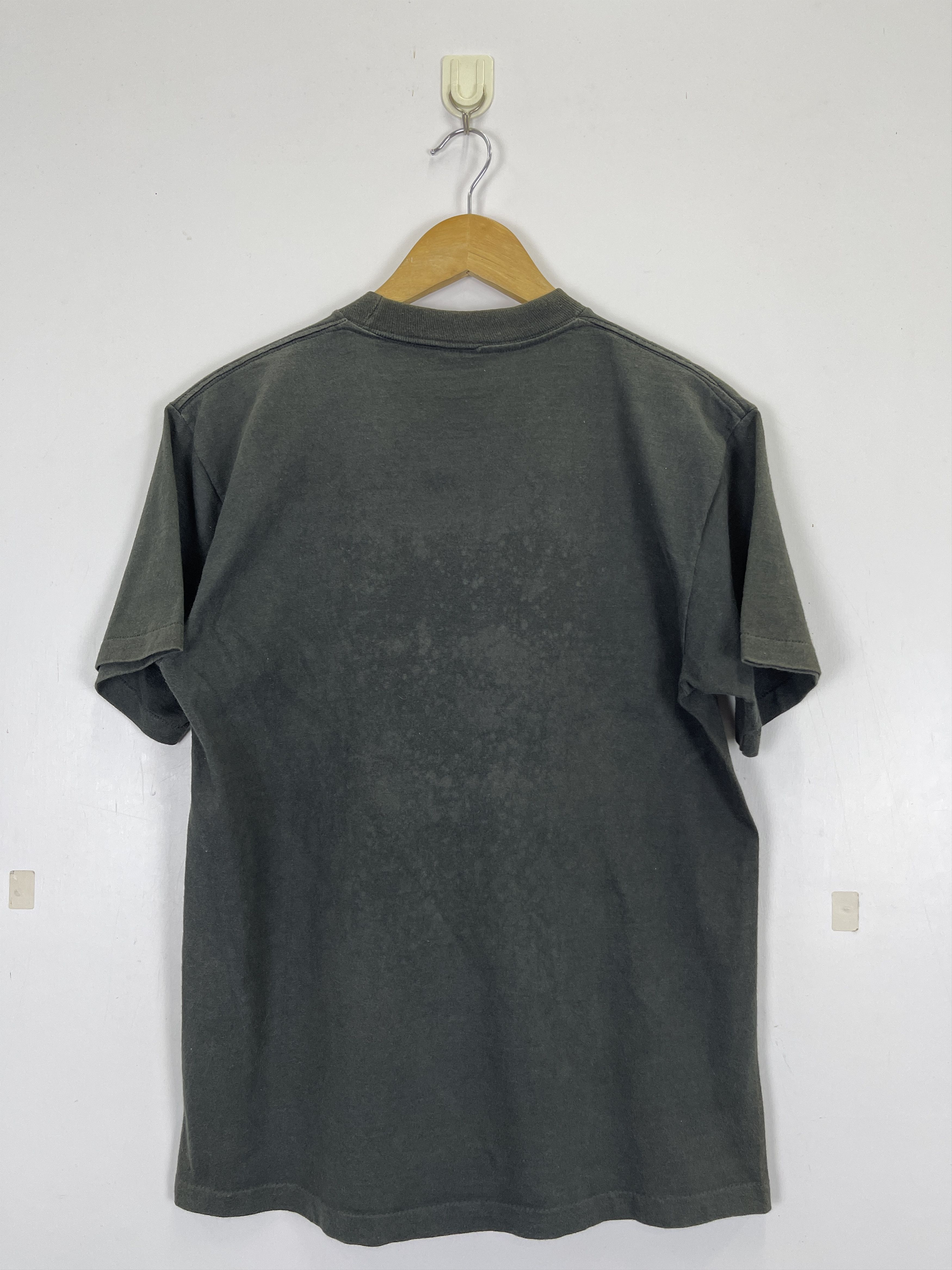 Vintage Vintage 90s Anvil Sonic Hedgehog Sega 1992 T-Shirt TA0438 Size US M / EU 48-50 / 2 - 3 Thumbnail