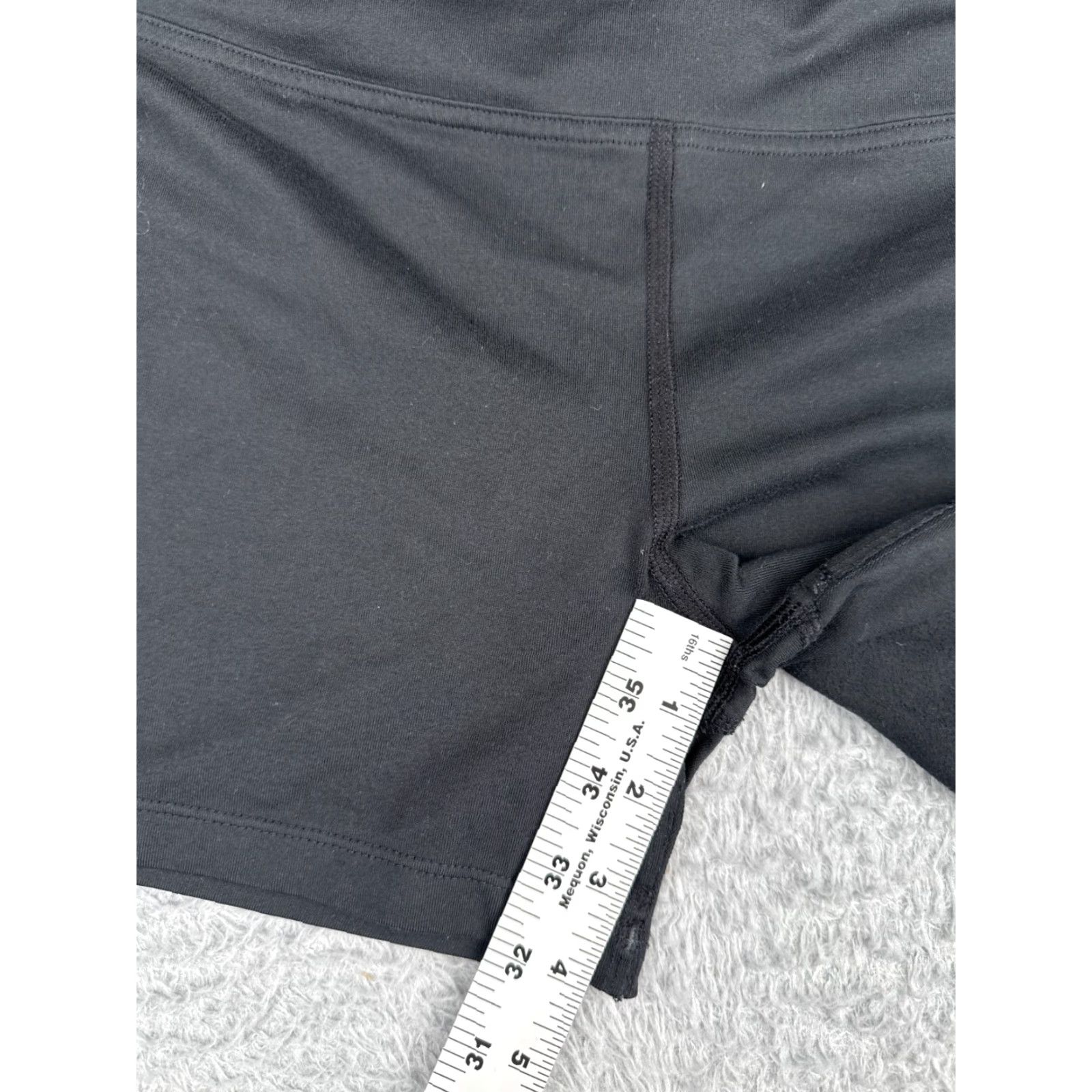 The North Face The North Face Shorts Womens Large Black Sweat Polyester Blend Run Gym READ ME Size 36" / US 14 / IT 50 - 6 Thumbnail