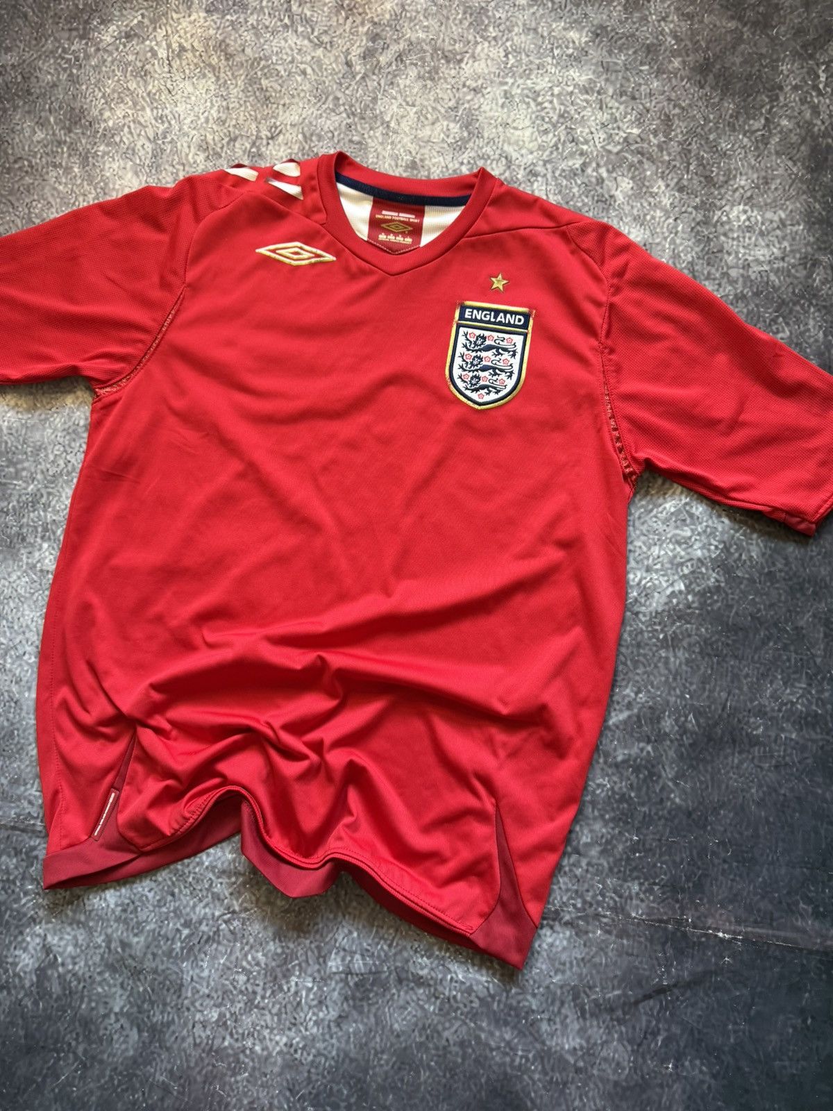 Umbro × Vintage Vintage 2006 England x Umbro Football Soccer Jersey Size US M / EU 48-50 / 2 - 3 Thumbnail