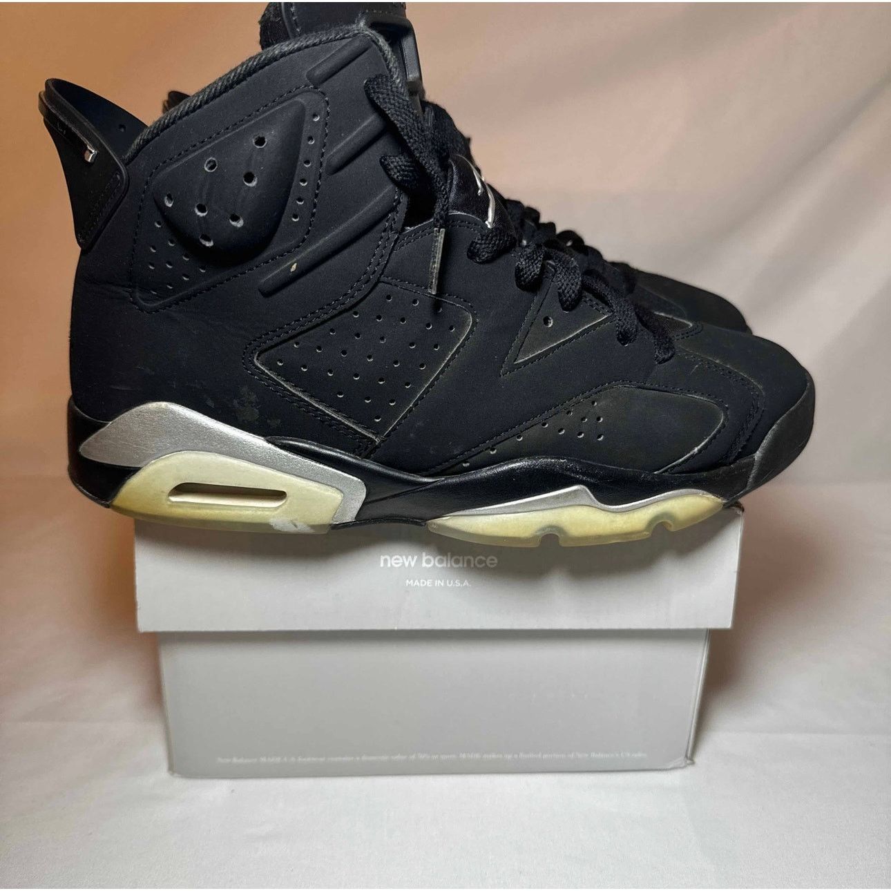 Jordan Brand × Nike Size 9 Nike Air Jordan 6 Retro Chrome Men's Shoes Ships Now Size US 9 / EU 42 - 1 Thumbnail