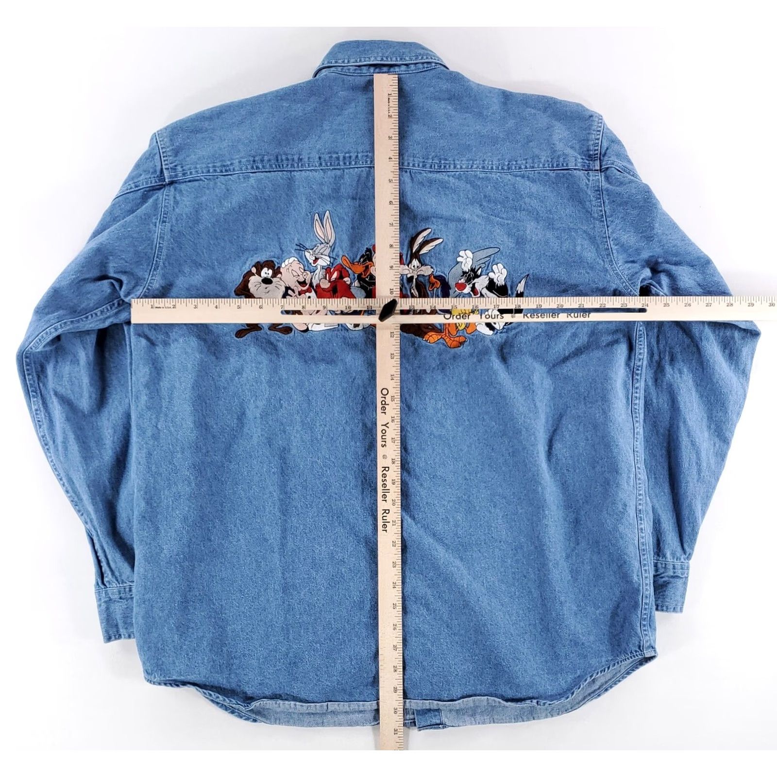 Vintage VINTAGE Warner Bros Looney Tunes Denim Button-Up Shirt Embroidered Mens L Blue 90s Size US L / EU 52-54 / 3 - 5 Thumbnail