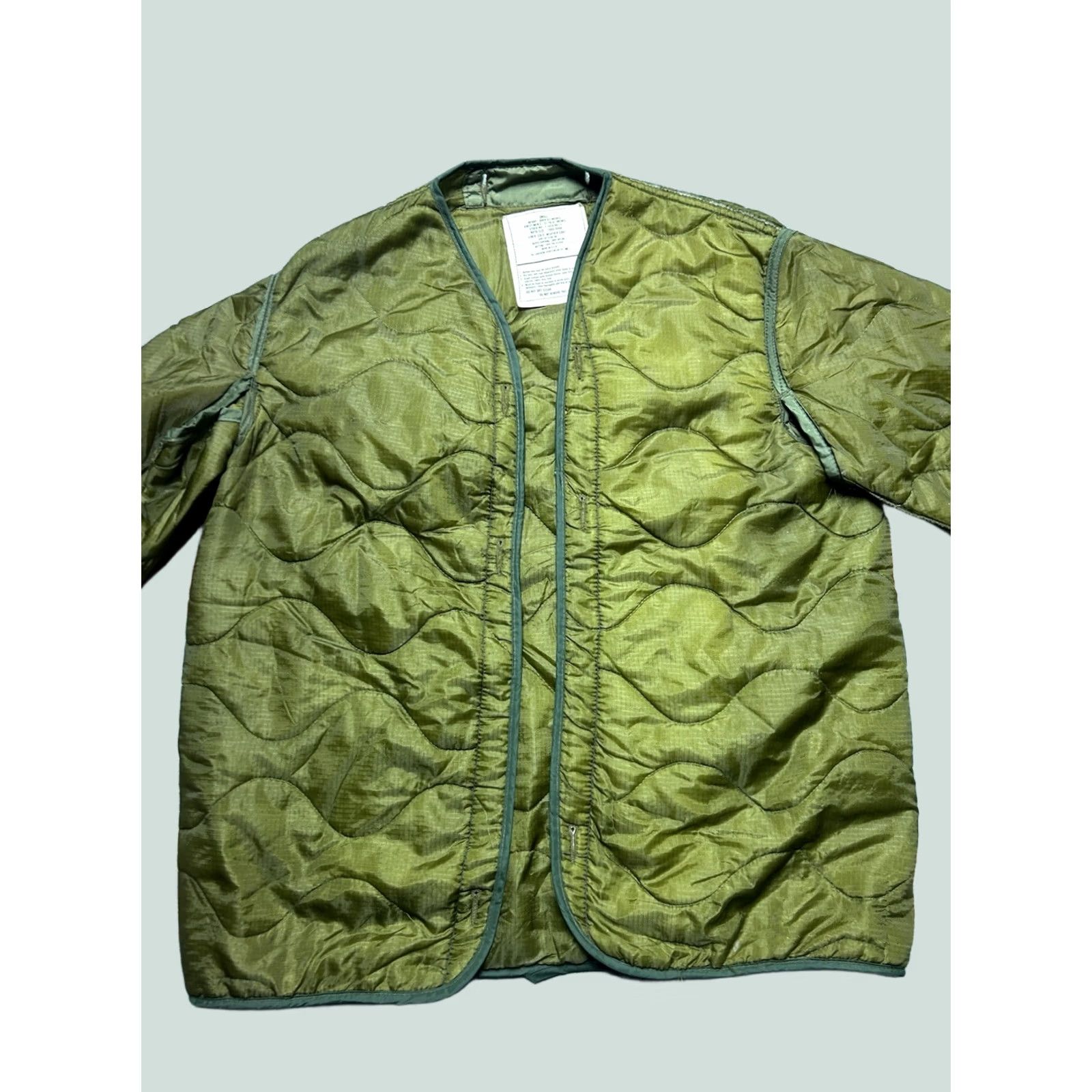 Vintage VINTAGE Field M65 Coat Military Jacket Liner Green Quilted Small Mens Shirt? Size US S / EU 44-46 / 1 - 1 Thumbnail