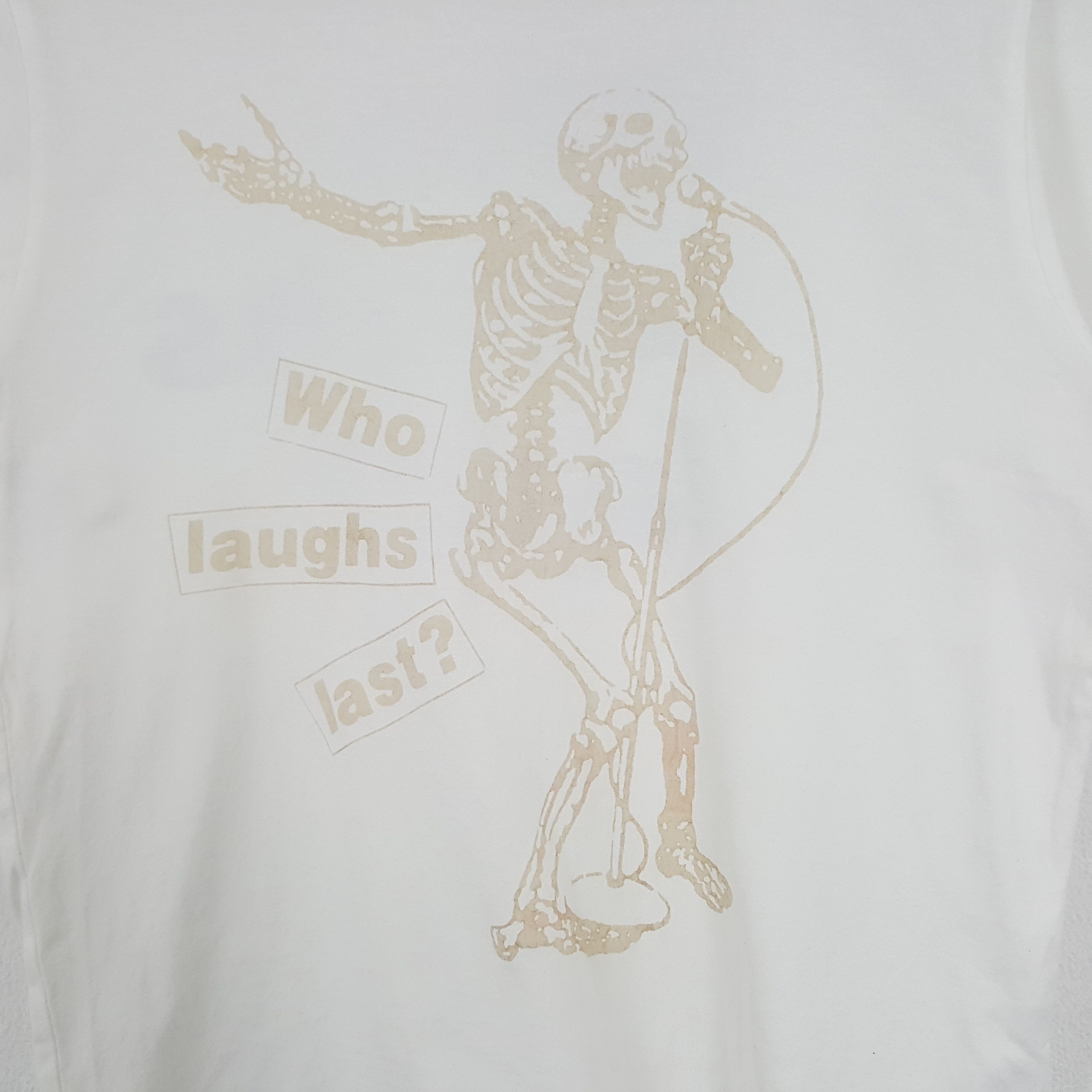 Japanese Brand × Vintage Vintage Barbara Kruger Who Laughs last Japanese Tshirt Size US M / EU 48-50 / 2 - 2 Thumbnail