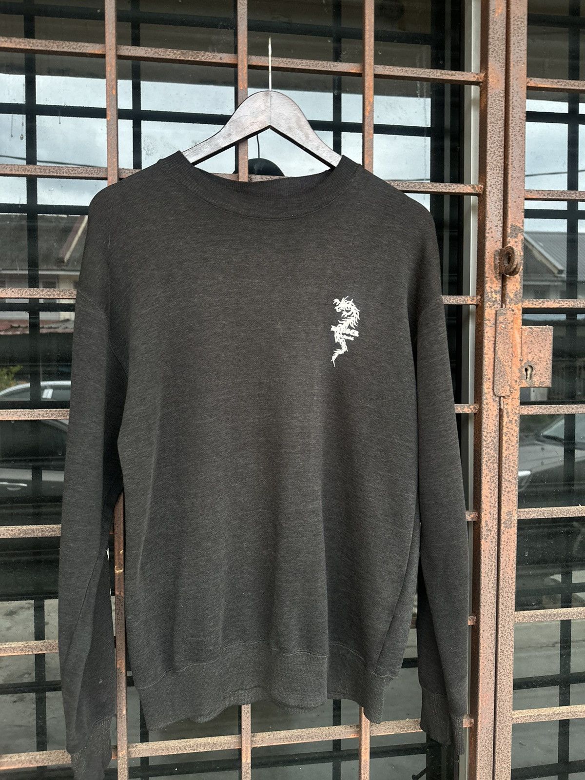 Vintage Vintage Black Moon River Faded Crewneck Size US S / EU 44-46 / 1 - 8 Thumbnail