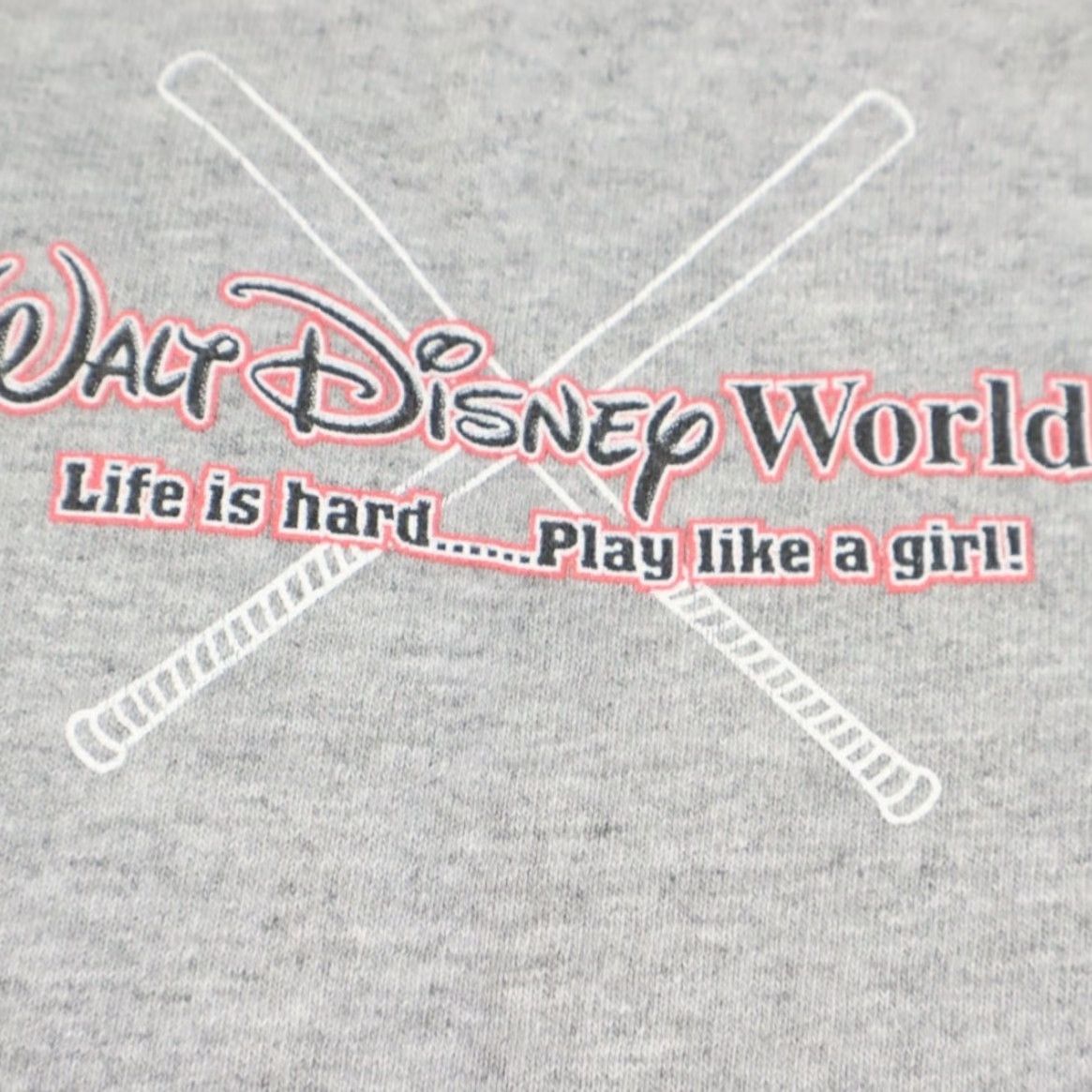 Disney VINTAGE Disney Kiss it Goodbye Play Like a Girl Solid T-Shirt Gray Men's S Size US S / EU 44-46 / 1 - 8 Thumbnail