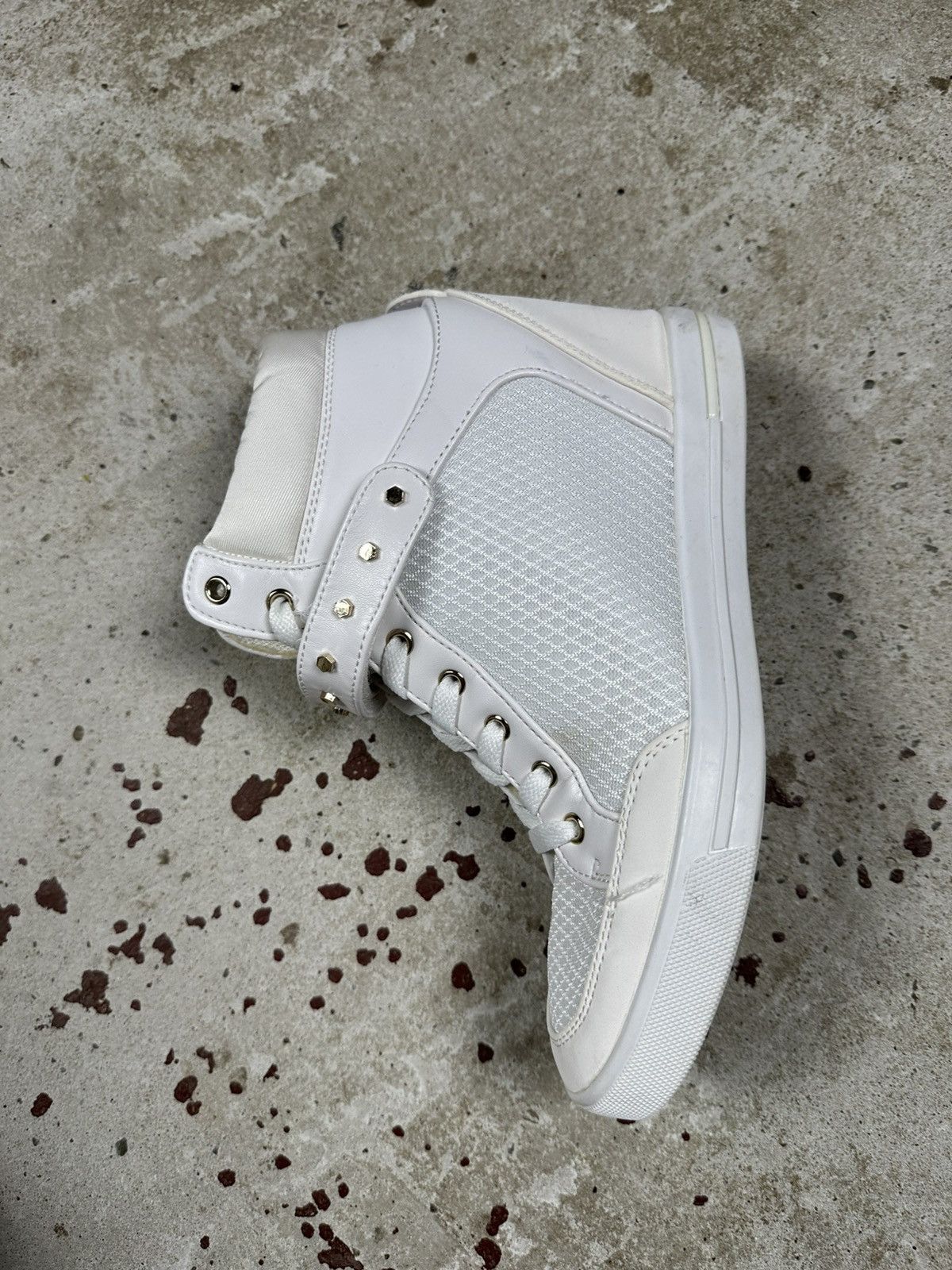Guess Vintage Y2K Guess White High Top Sneakers Avant Garde suede Size US 9.5 / IT 39.5 - 11 Thumbnail