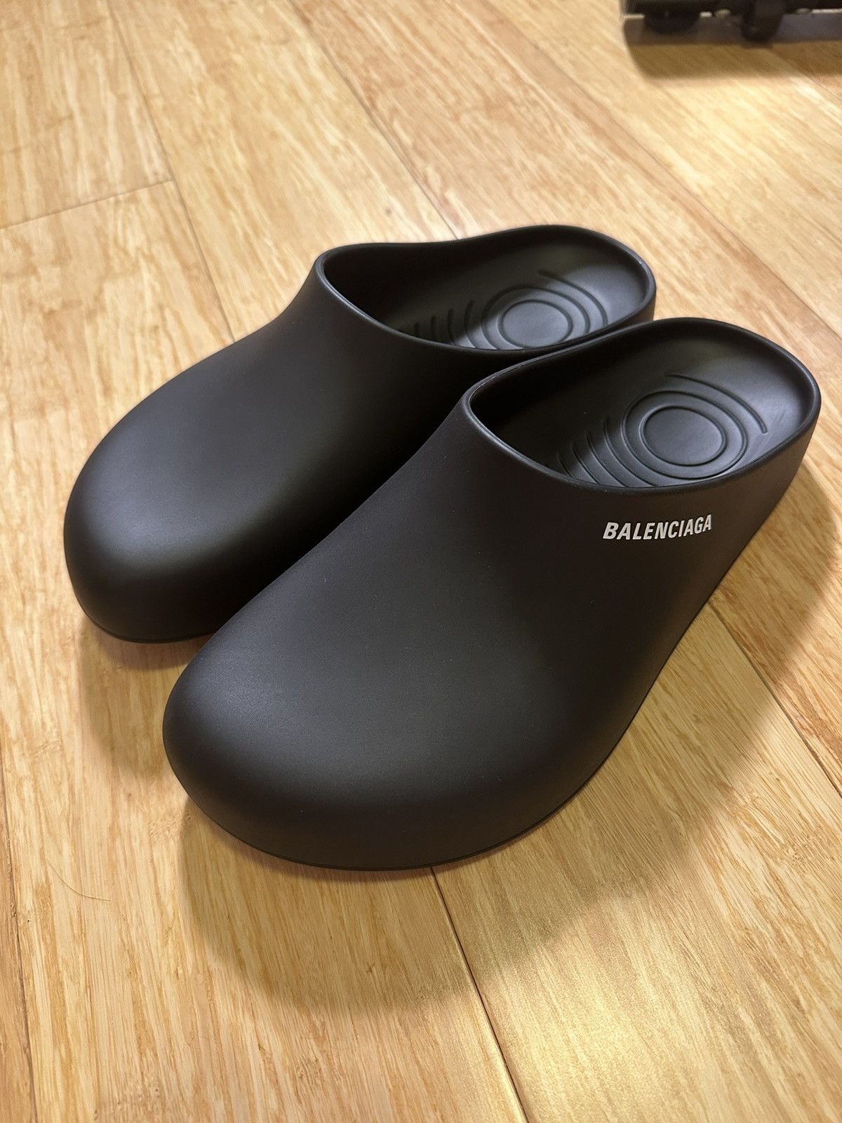 Balenciaga Balenciaga Pool Closed Slides Size US 8.5 / EU 41-42 - 3 Thumbnail