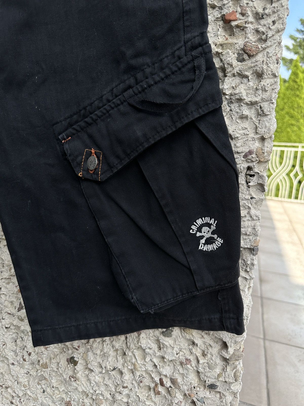 Criminal Damage Vintage y2k 2000s Criminal Damage cargo jorts pants Size US 32 / EU 48 - 4 Thumbnail