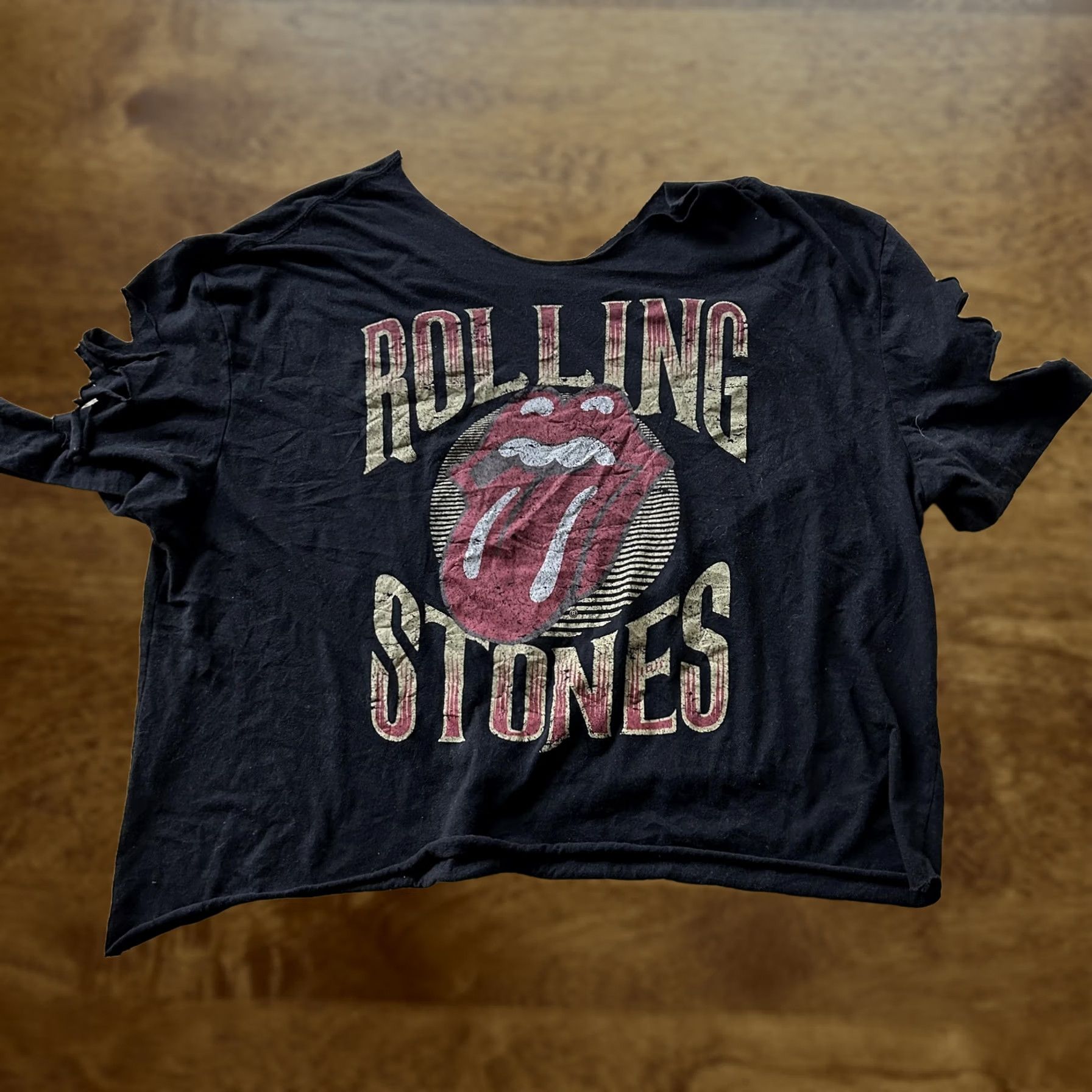 Vintage VINTAGE Rolling Stones Shirt Womens XL Black Cropped Slit Sleeve Band Rock Tee T-Shirt Size XL / US 12-14 / IT 48-50 - 1 Thumbnail