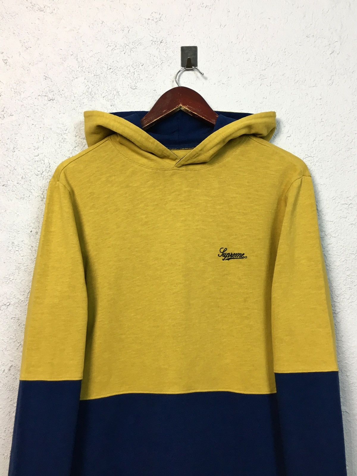 Supreme vintage SUPREME Hooded 2 Tone Top y2k skateboarding Size US M / EU 48-50 / 2 - 2 Thumbnail