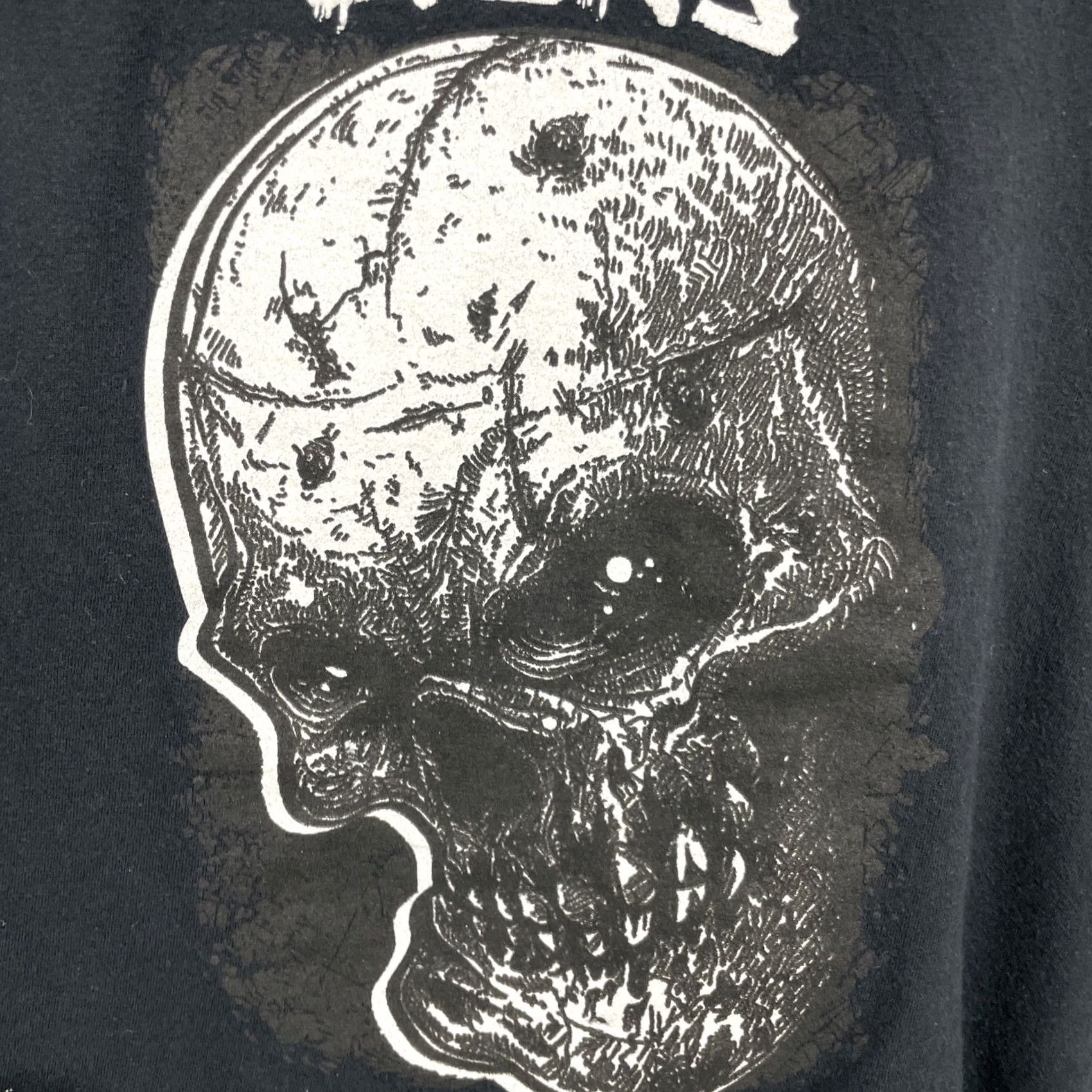 Vintage Nike? Nope, Unbranded Skull T-Shirt - XL Black Crew Neck Short Sleeve Graphic Print, Regular Fit, Cotton Knit, Unisex Adults, Skull Biker Band Theme Size US XL / EU 56 / 4 - 6 Thumbnail