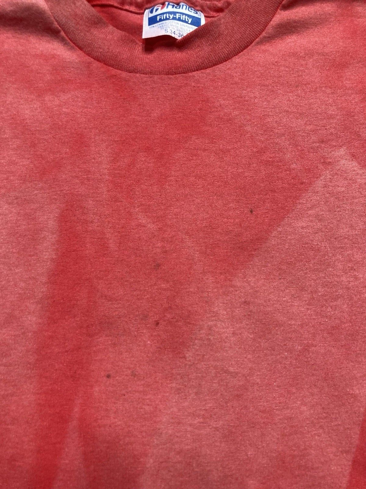 Vintage Vtg 80s blank t shirt sun fade red hanes single stitch small Size US S / EU 44-46 / 1 - 5 Thumbnail